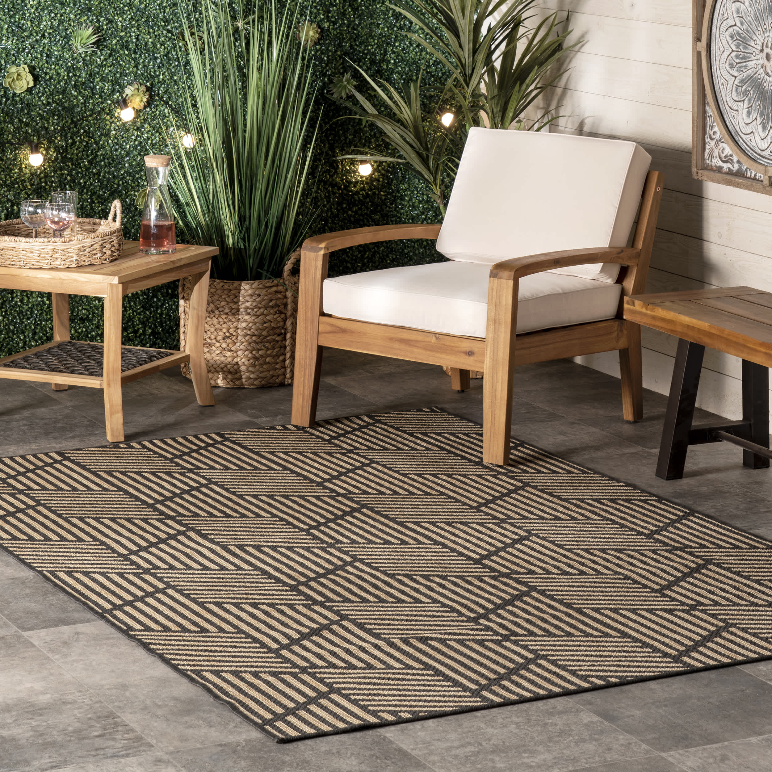 Leona Modern Geometric Indoor/Outdoor Area Rug - Image 2