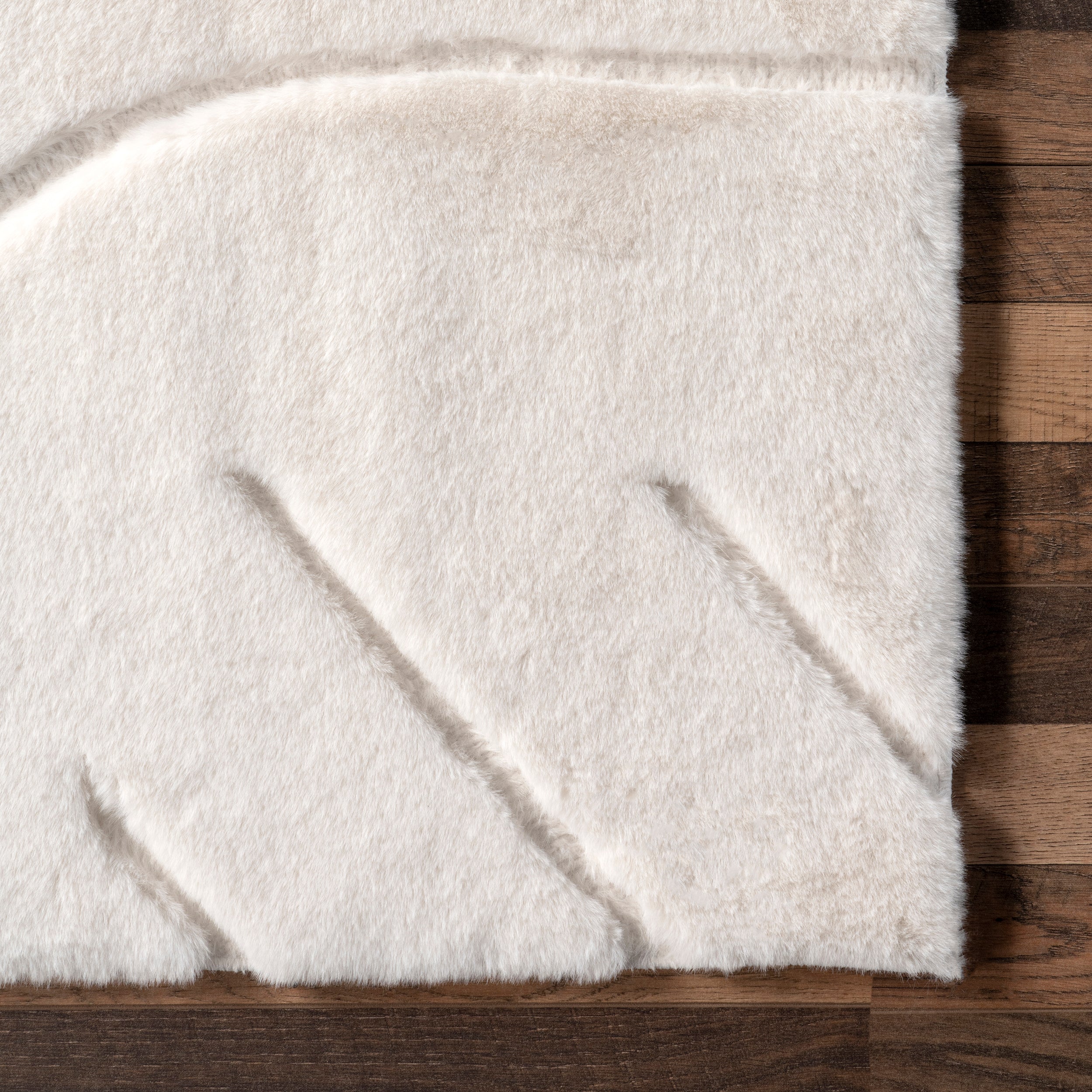 Camari Contemorary Faux Rabbit Machine Washable Area Rug - Image 5