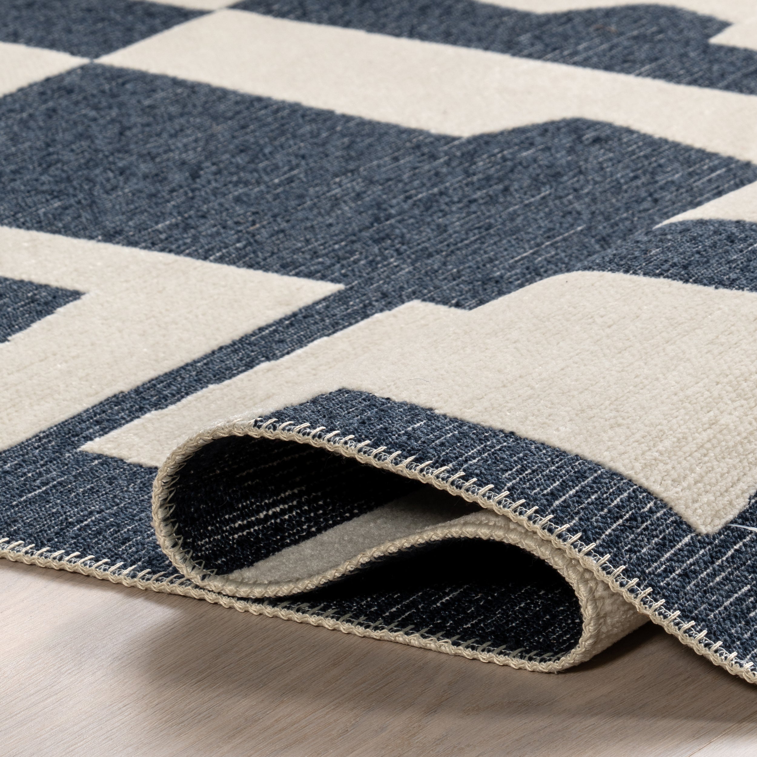 Viktoria Modern Abstract Reversible Machine Washable Area Rug - Image 4