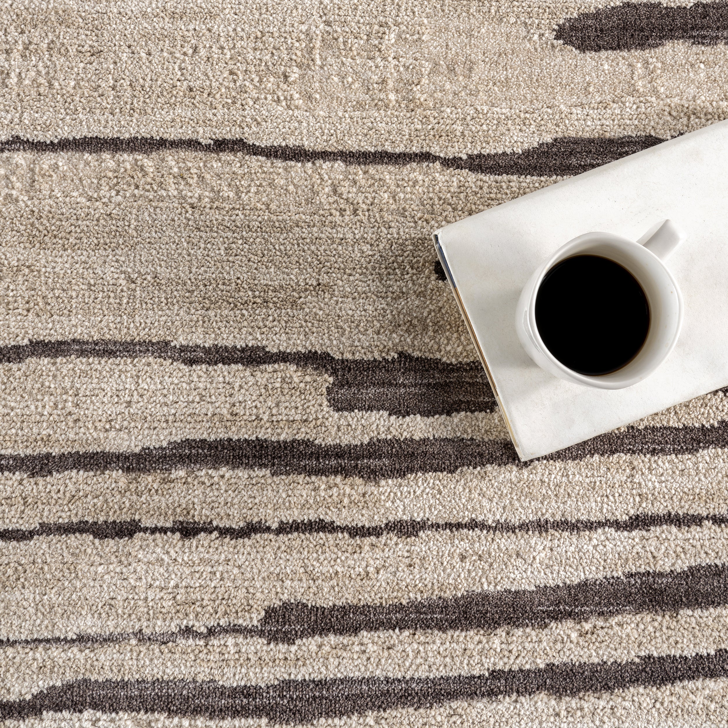 Eufemia Contemporary Abstract Area Rug - Image 7