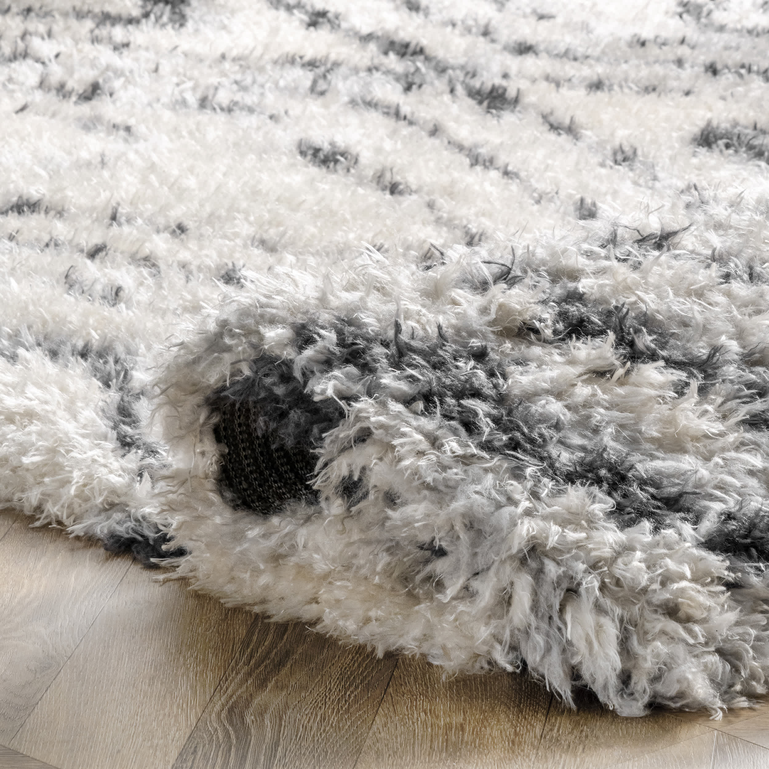 Bristowe Diamond Cozy Soft & Fluffy Shag Area Rug - Image 4