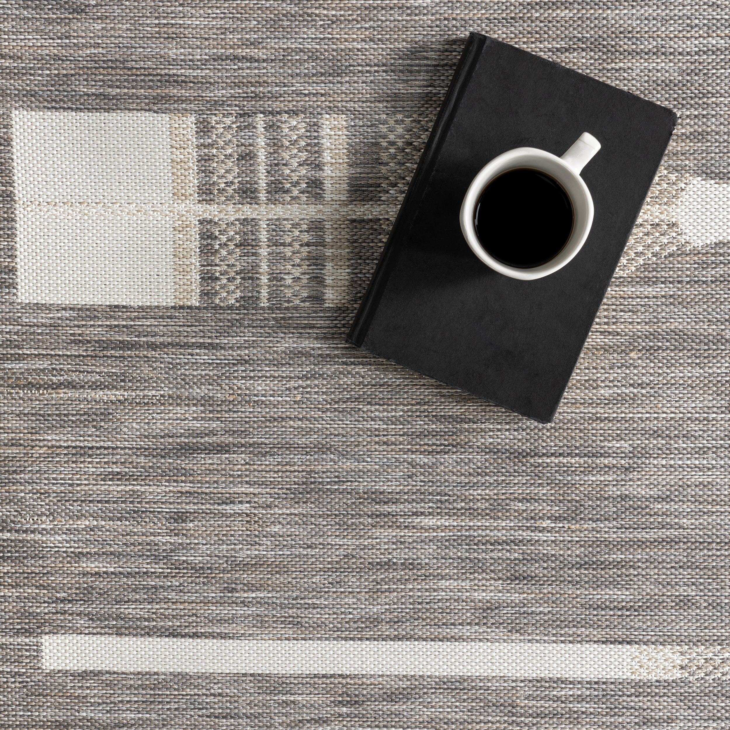 Emmie Graphic Indoor/Outdoor Area Rug - Image 16