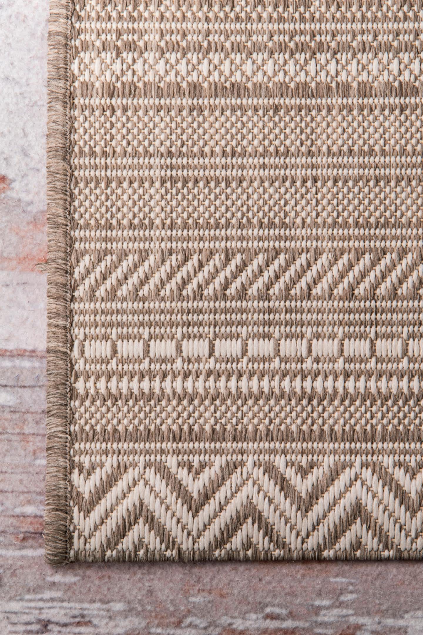 Erlinda Tribal Outdoor Area Rug - Image 3