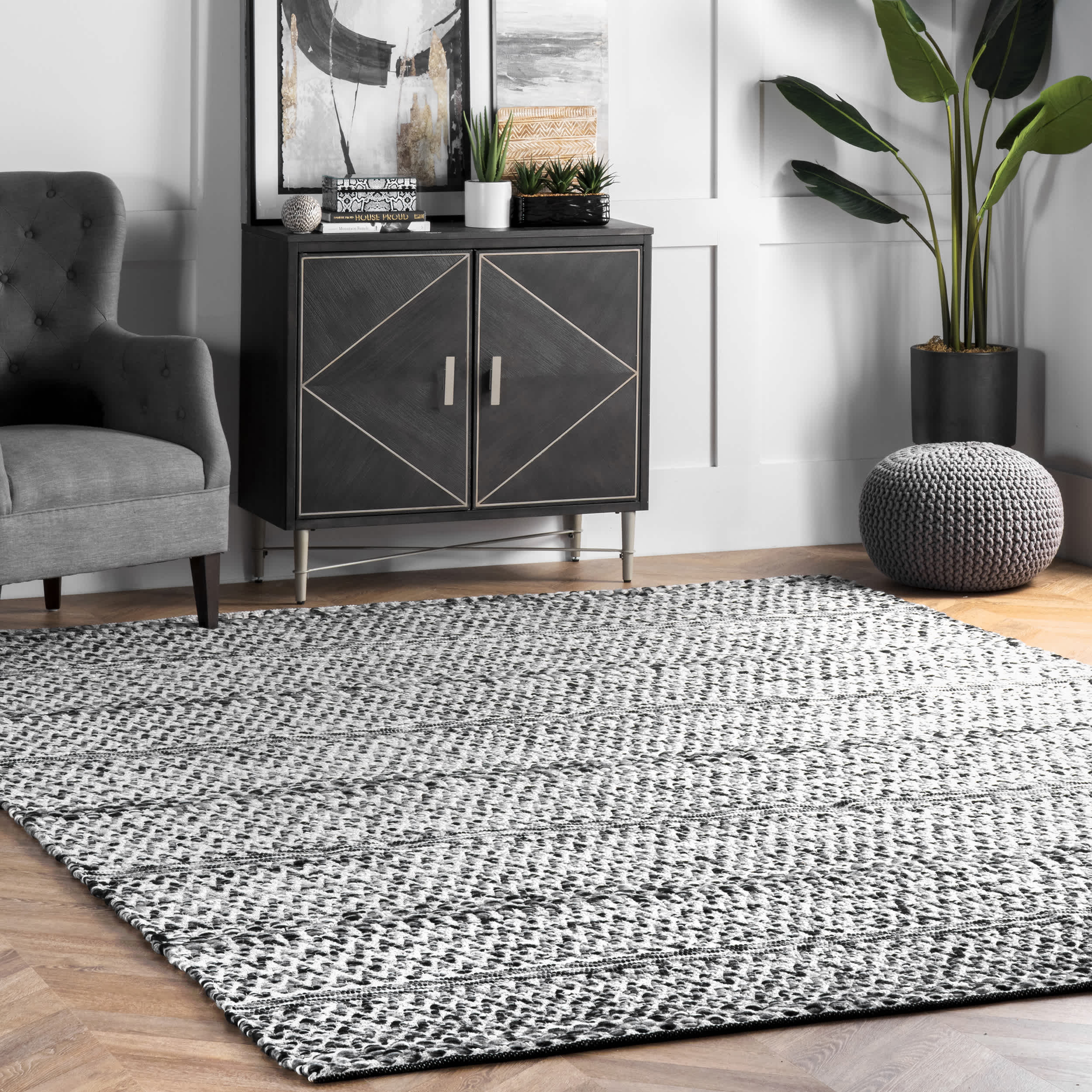 Natosha Indoor/Outdoor Chevron Striped Area Rug - Image 2