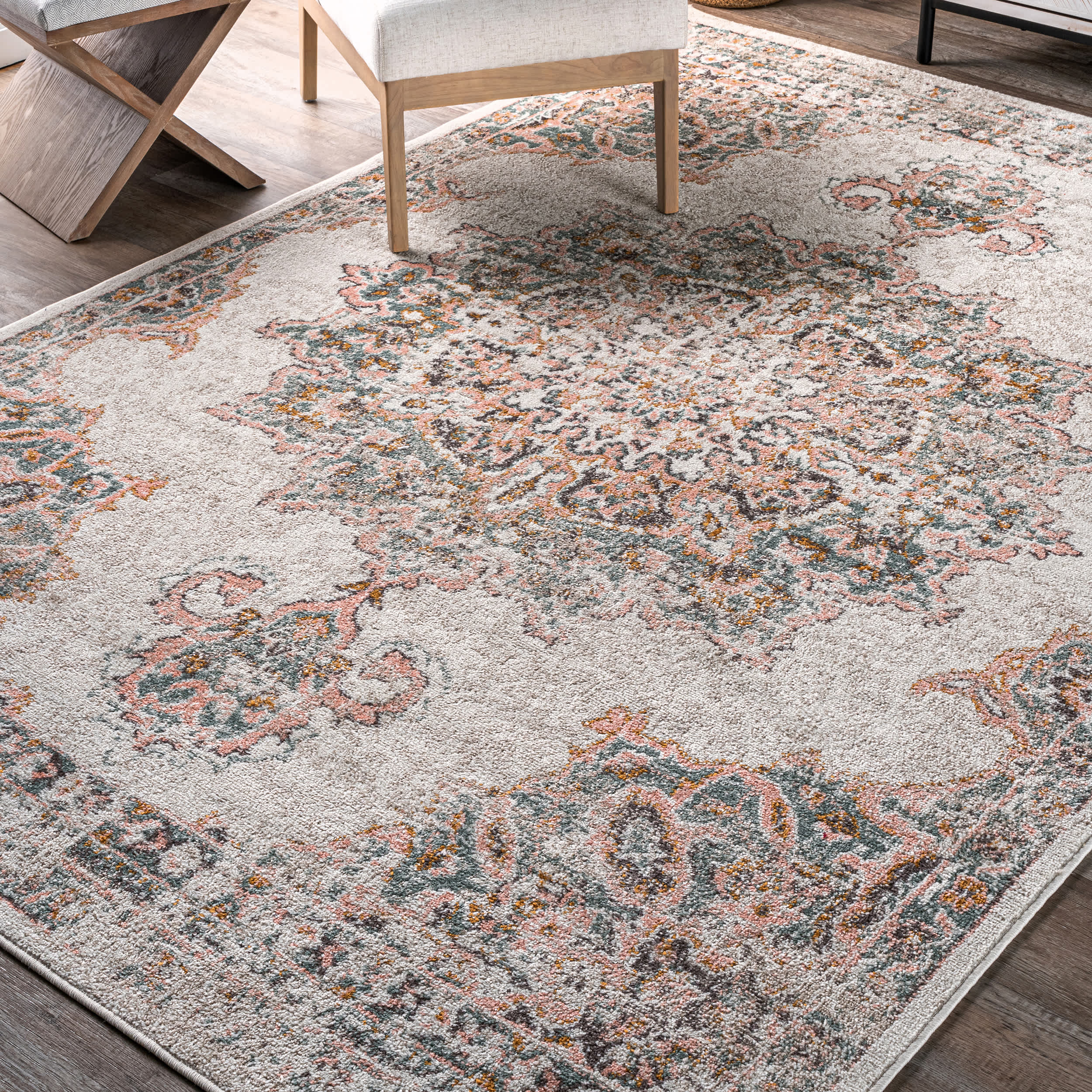 Vintage Medallion Liliana Area Rug - Image 9