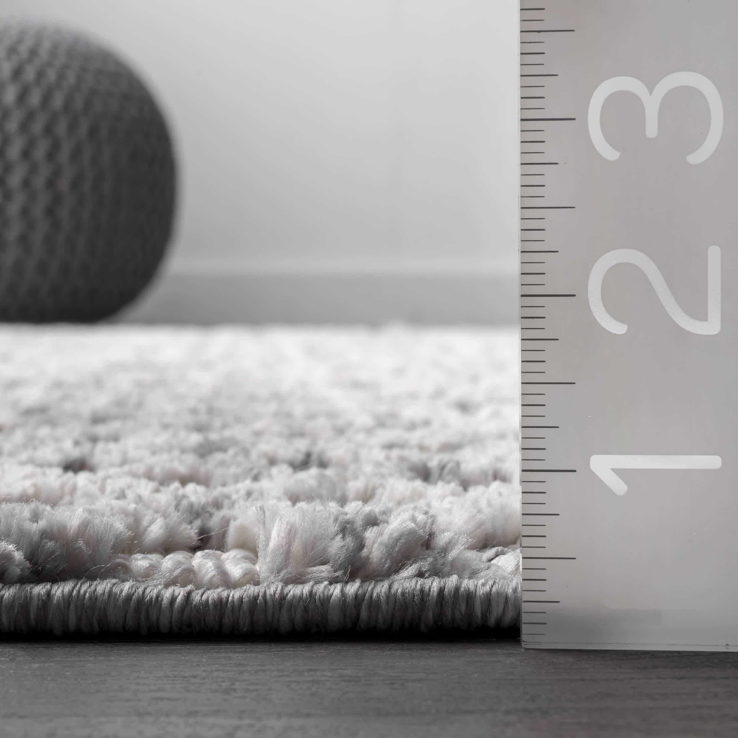 Lira Textured Geometric Tassel Area Rug - Image 3