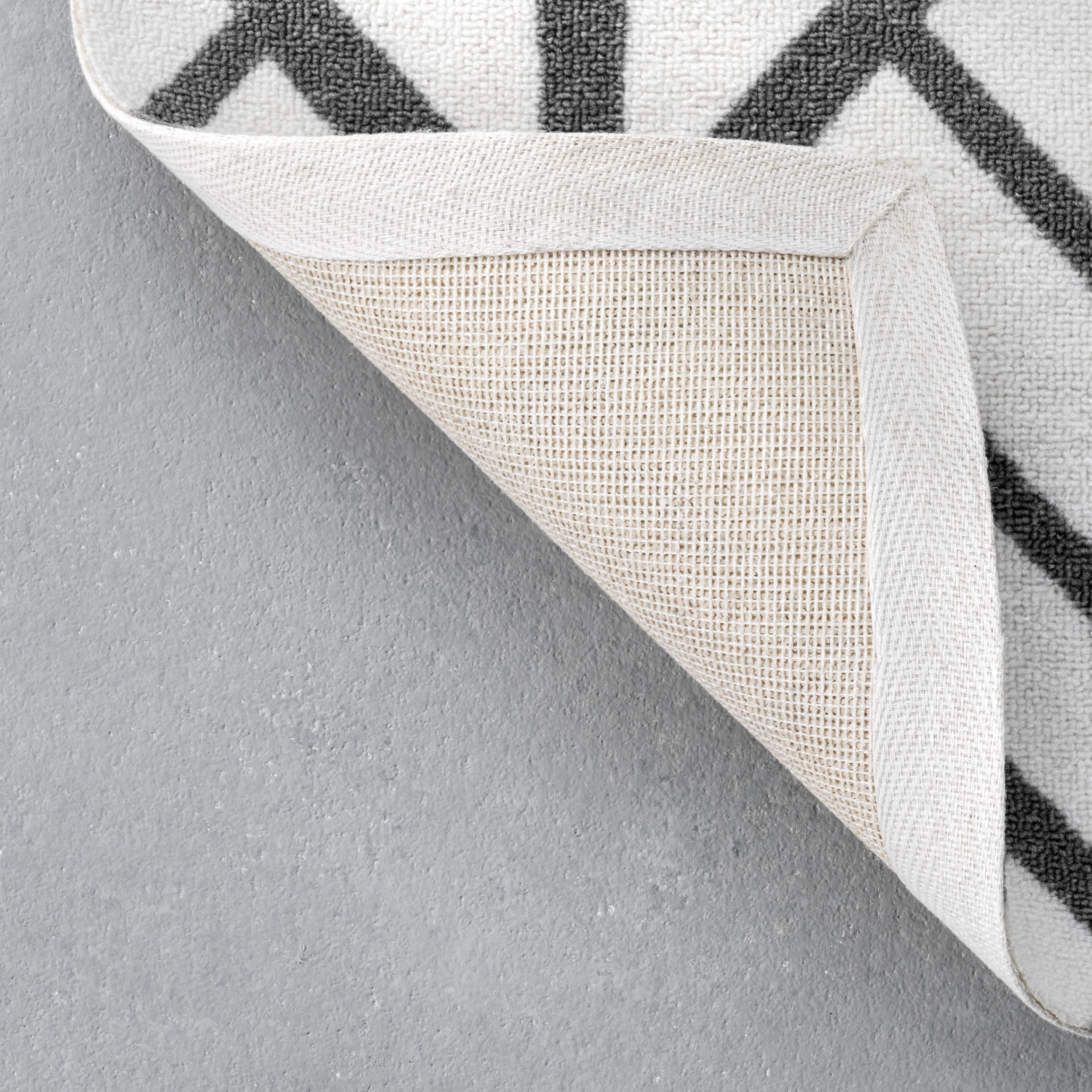 Tiffany Contemporary Diamond Indoor/Outdoor Area Rug - Image 16