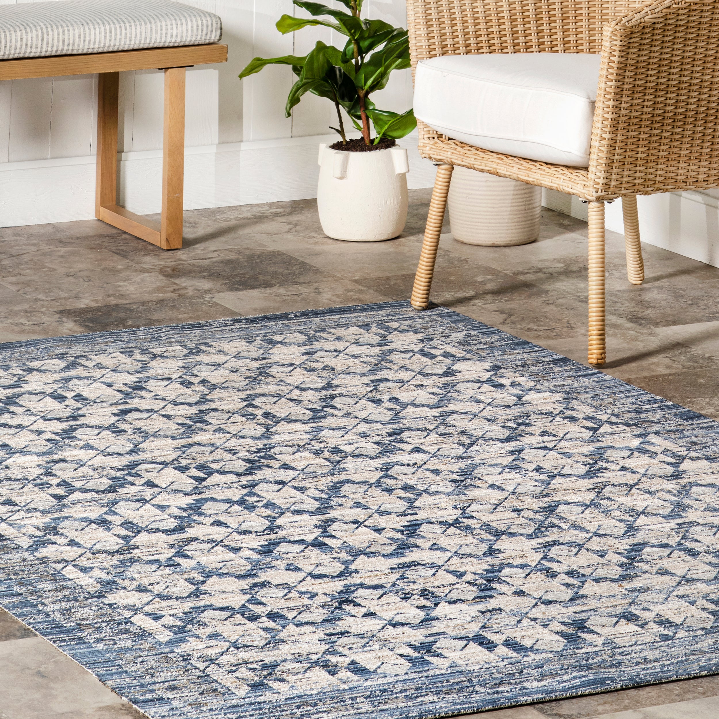 Chaya Geometric Machine Washable Indoor/Outdoor Area Rug - Image 9