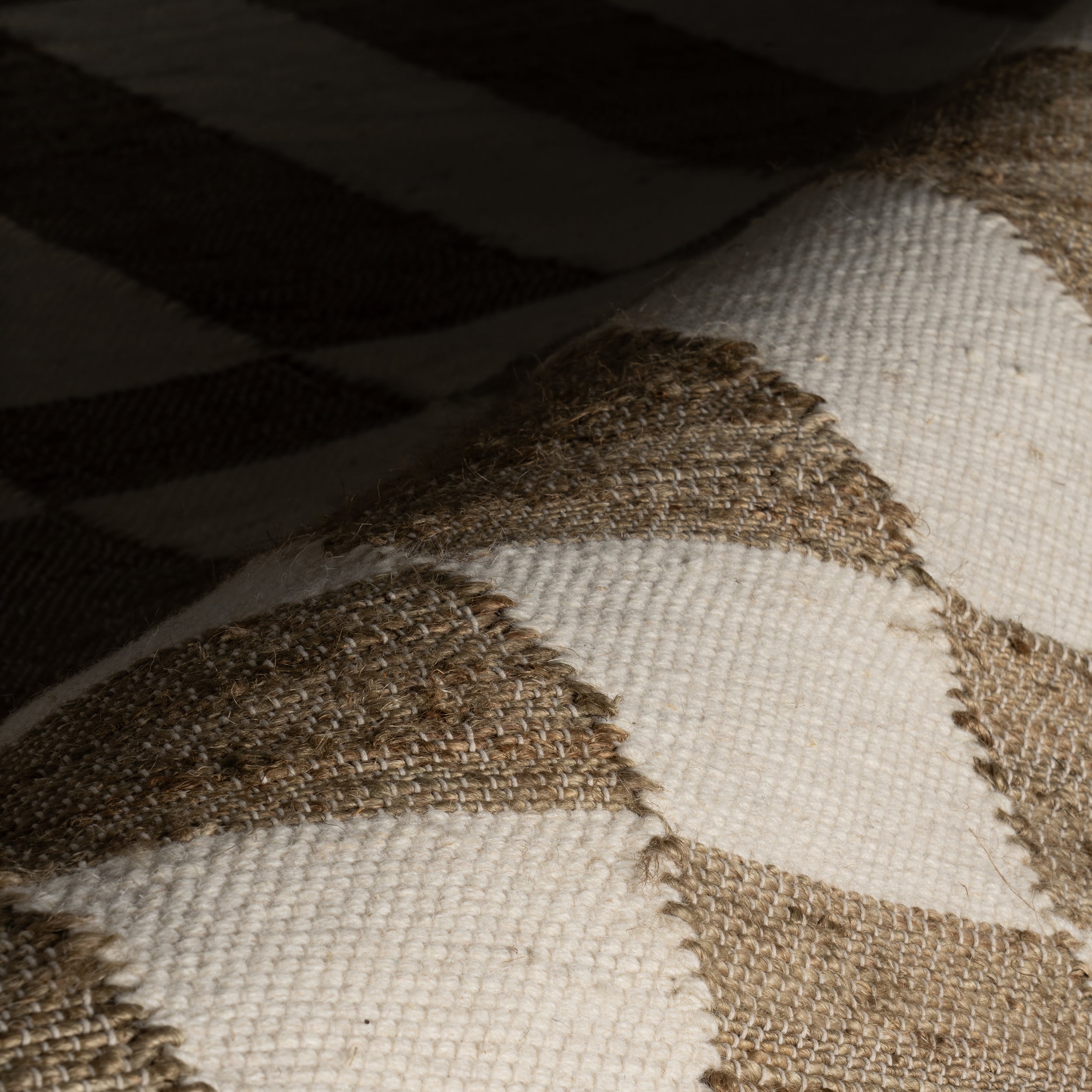 Nuloom Avenelle Jute Modern Farmhouse Area Rug - Image 5