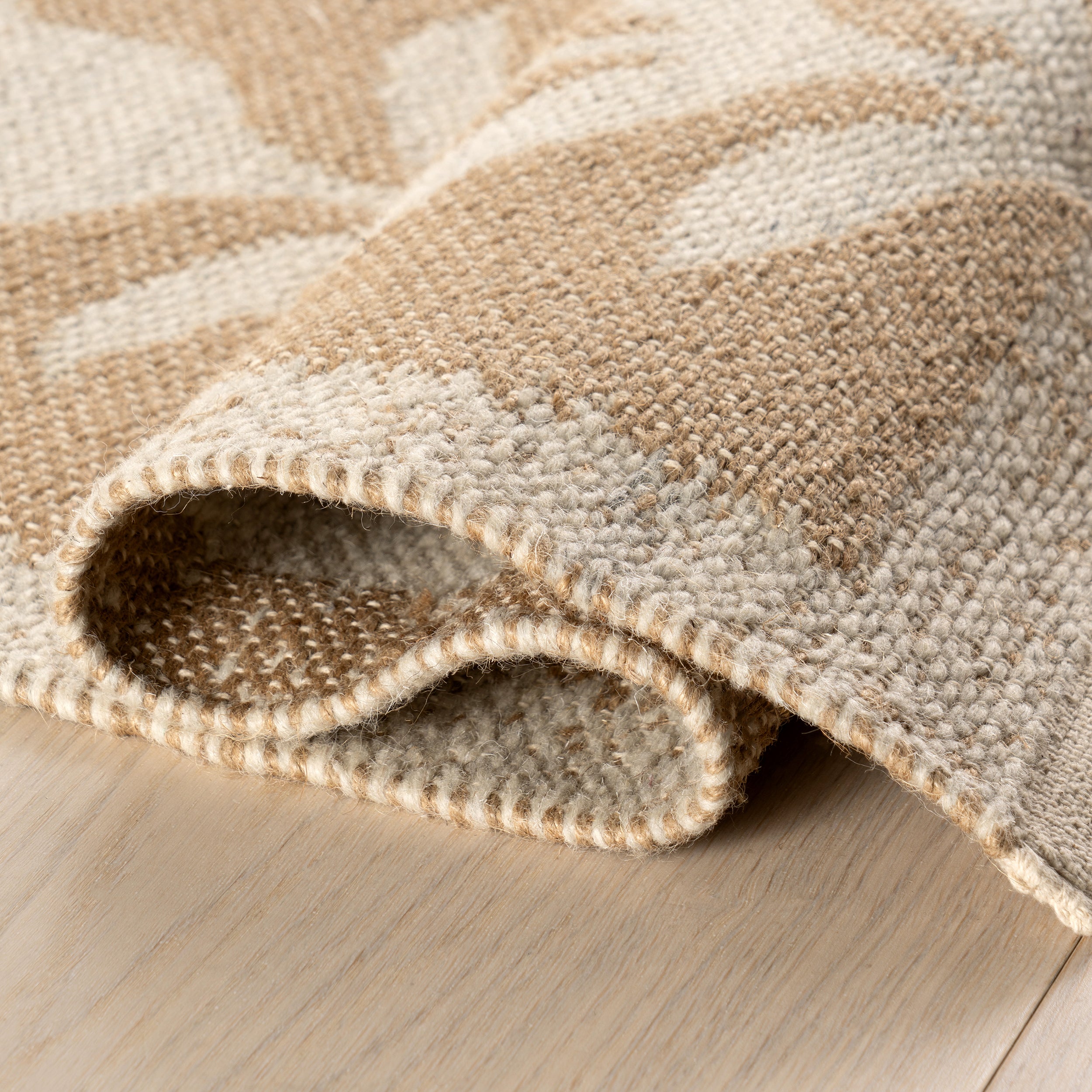 Nuloom Vayana Floral Farmhouse Area Rug - Image 7