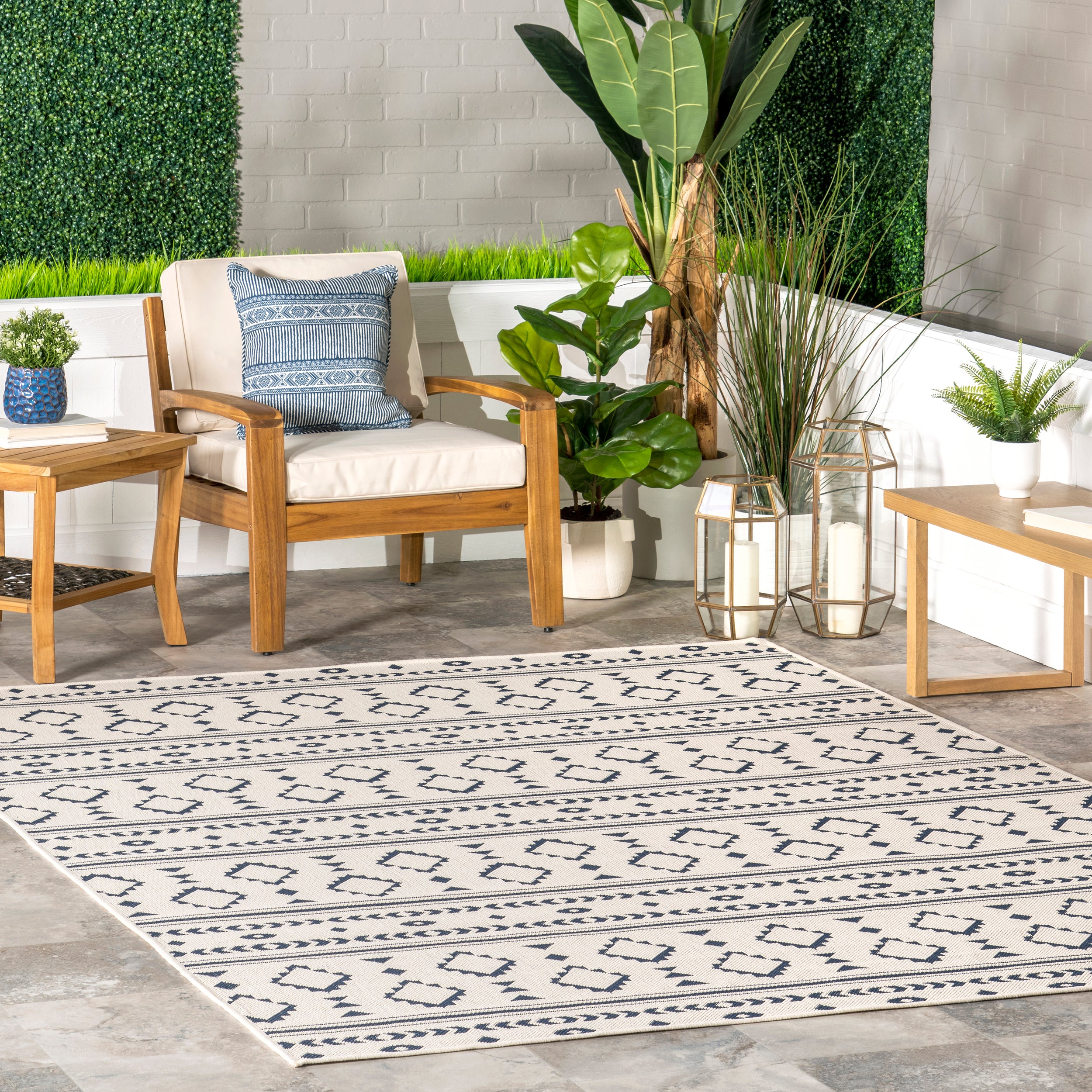 Gabby Droplet Striped Indoor/Outdoor Area Rug - Image 2