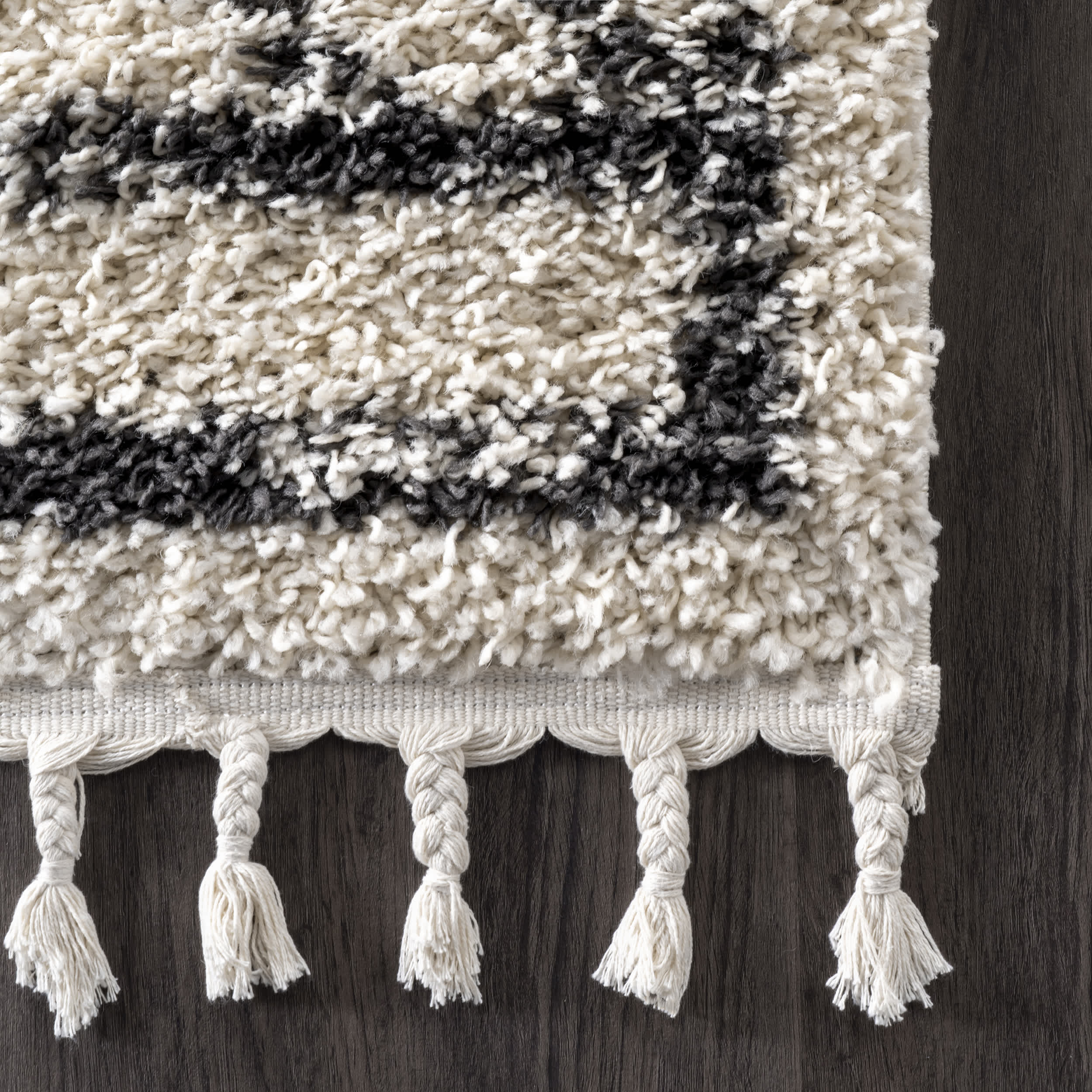 Mackie Moroccan Diamond Tassel Area Rug - Image 5