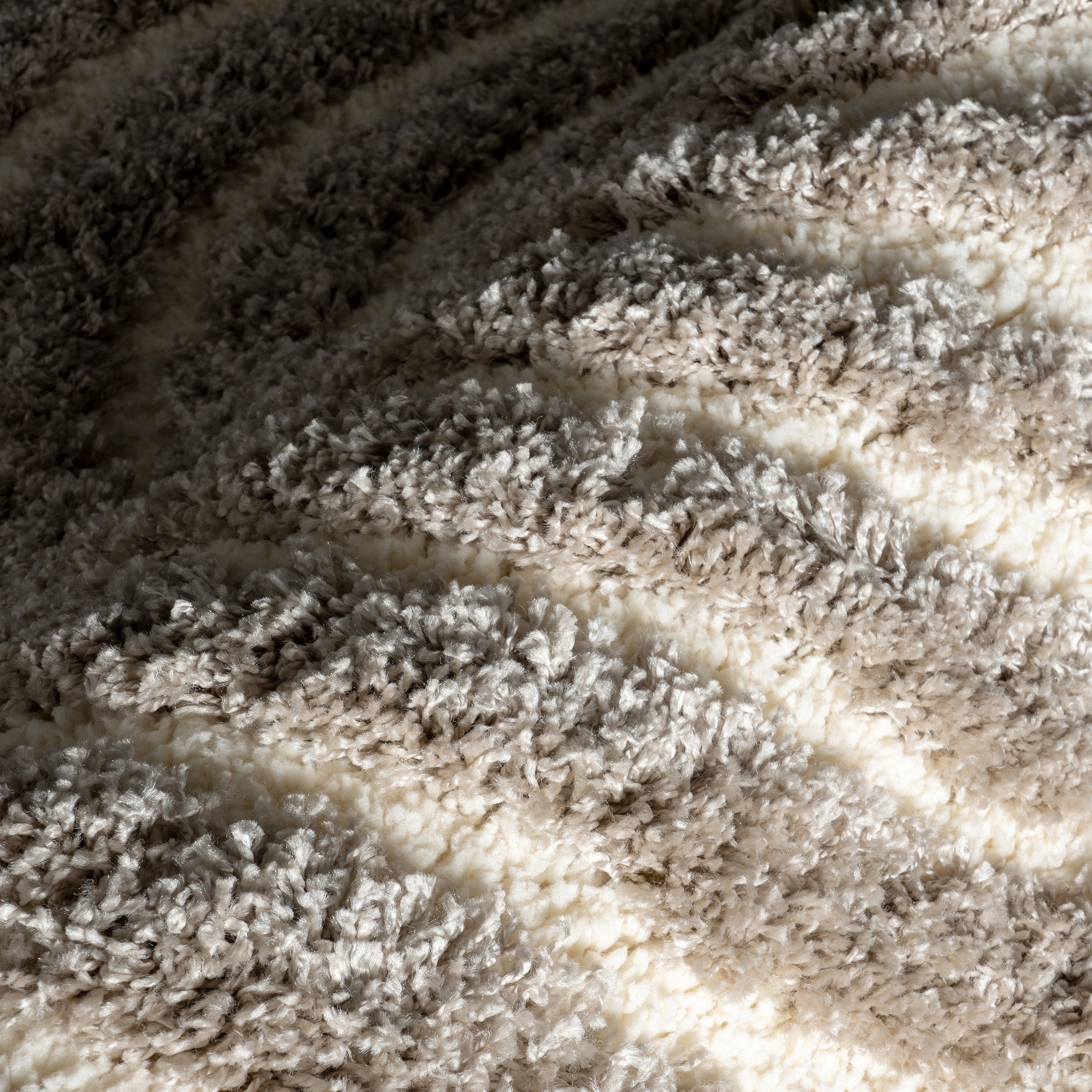 Rose Modern Geometric Shag Area Rug - Image 6