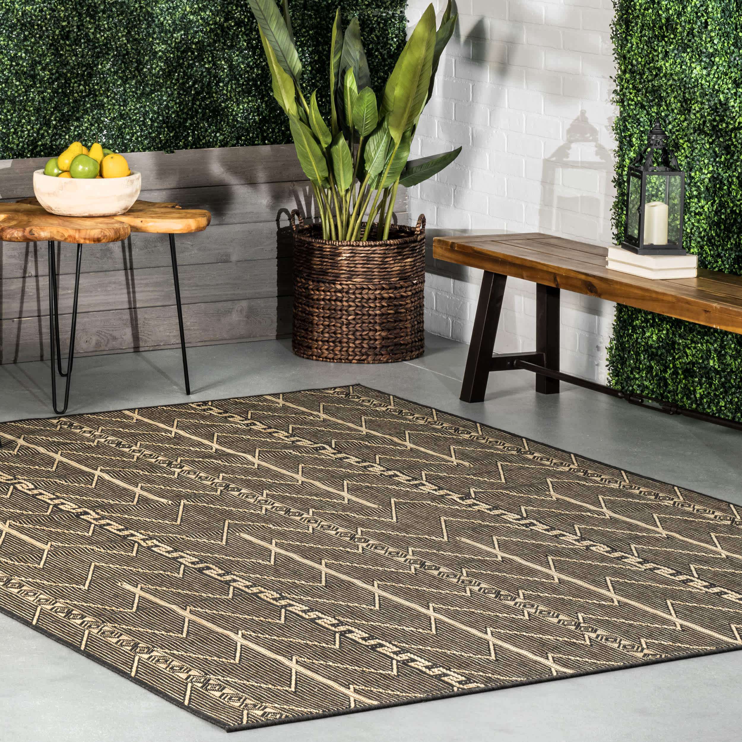 Ivonne Chevron Tribal Indoor/Outdoor Area Rug - Image 2