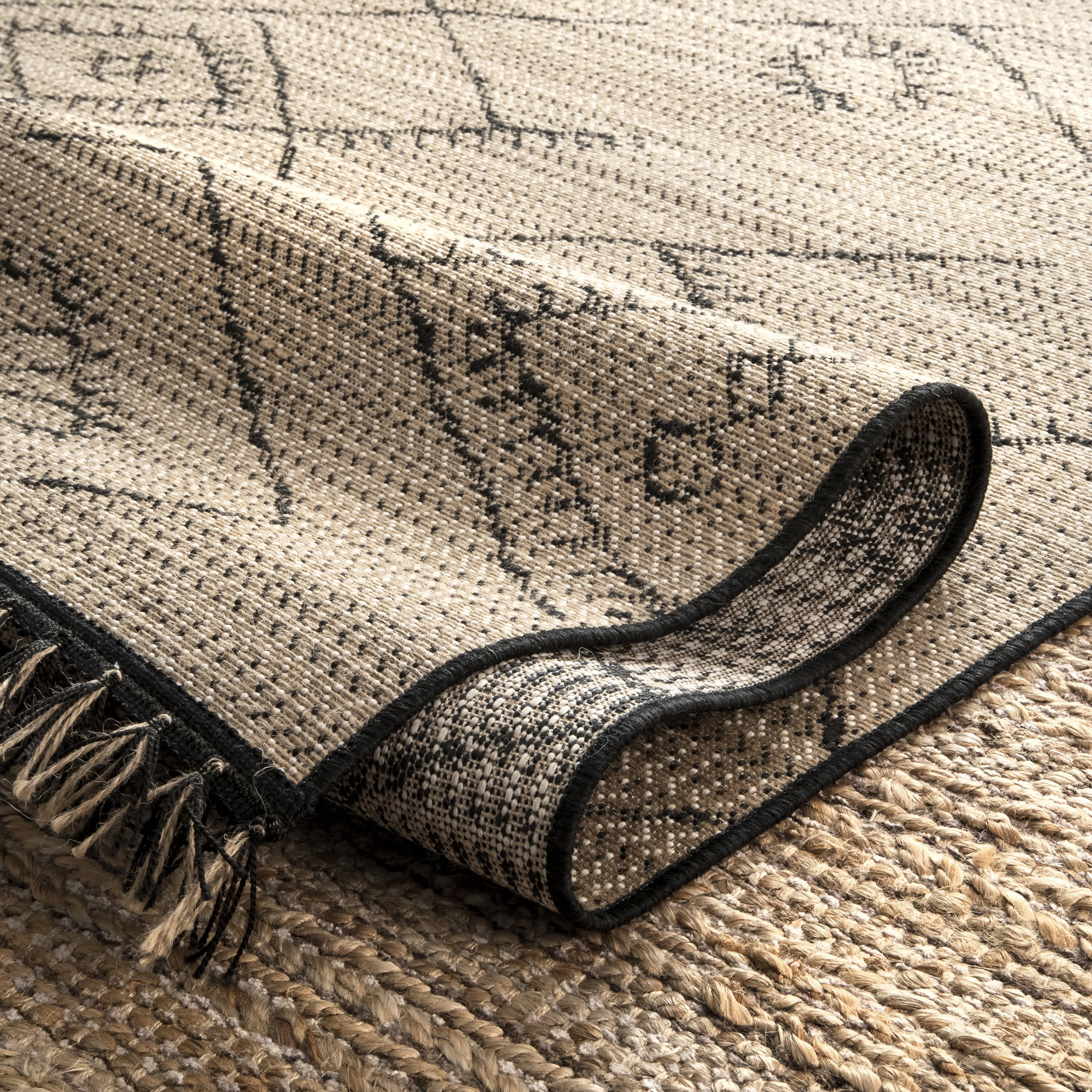 Indoor/Outdoor Modern Moroccan Norah Area Rug - Image 3