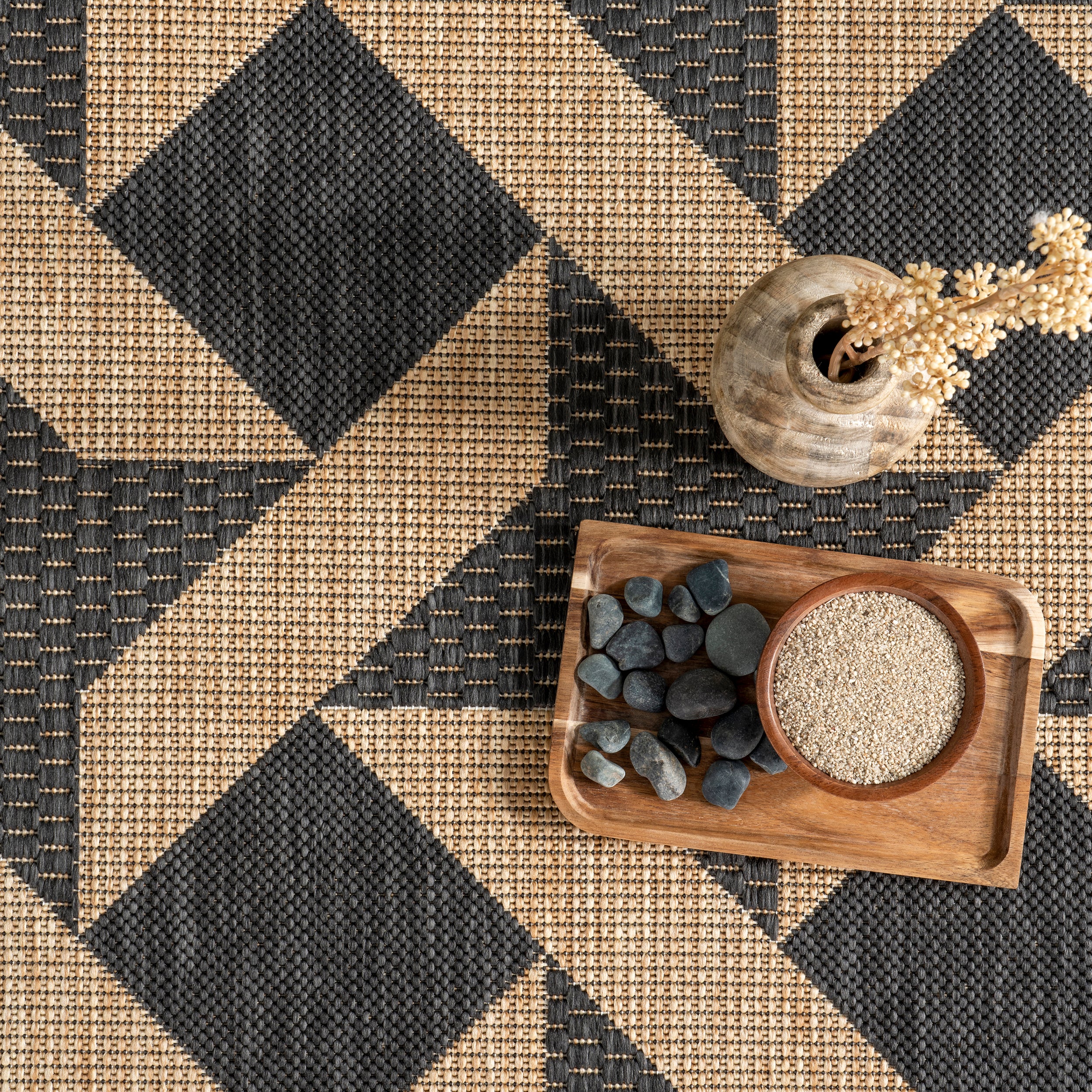 Geometric Trellis Indoor/Outdoor Area Rug - Image 6