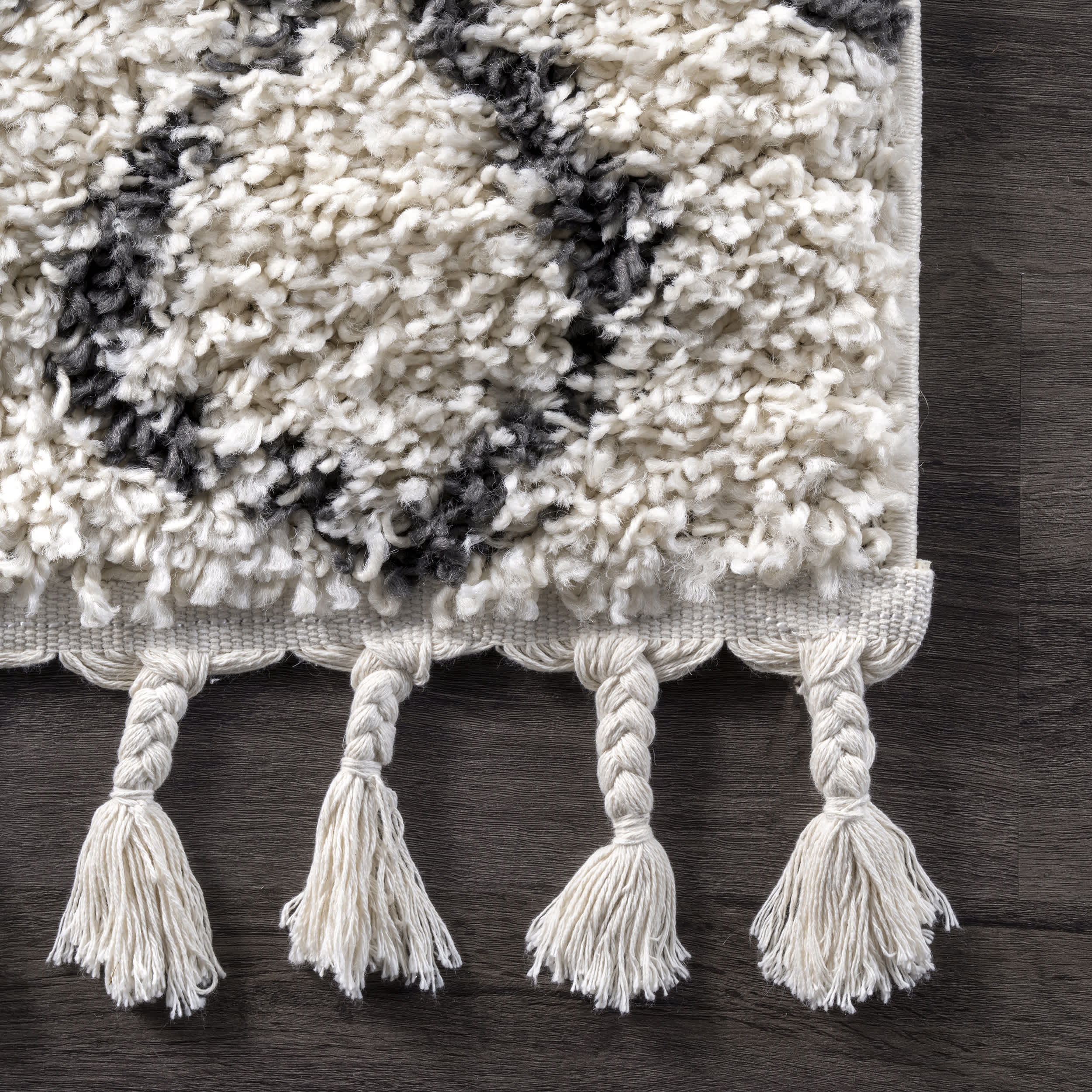 Nieves Moroccan Diamond Tassel Area Rug - Image 5