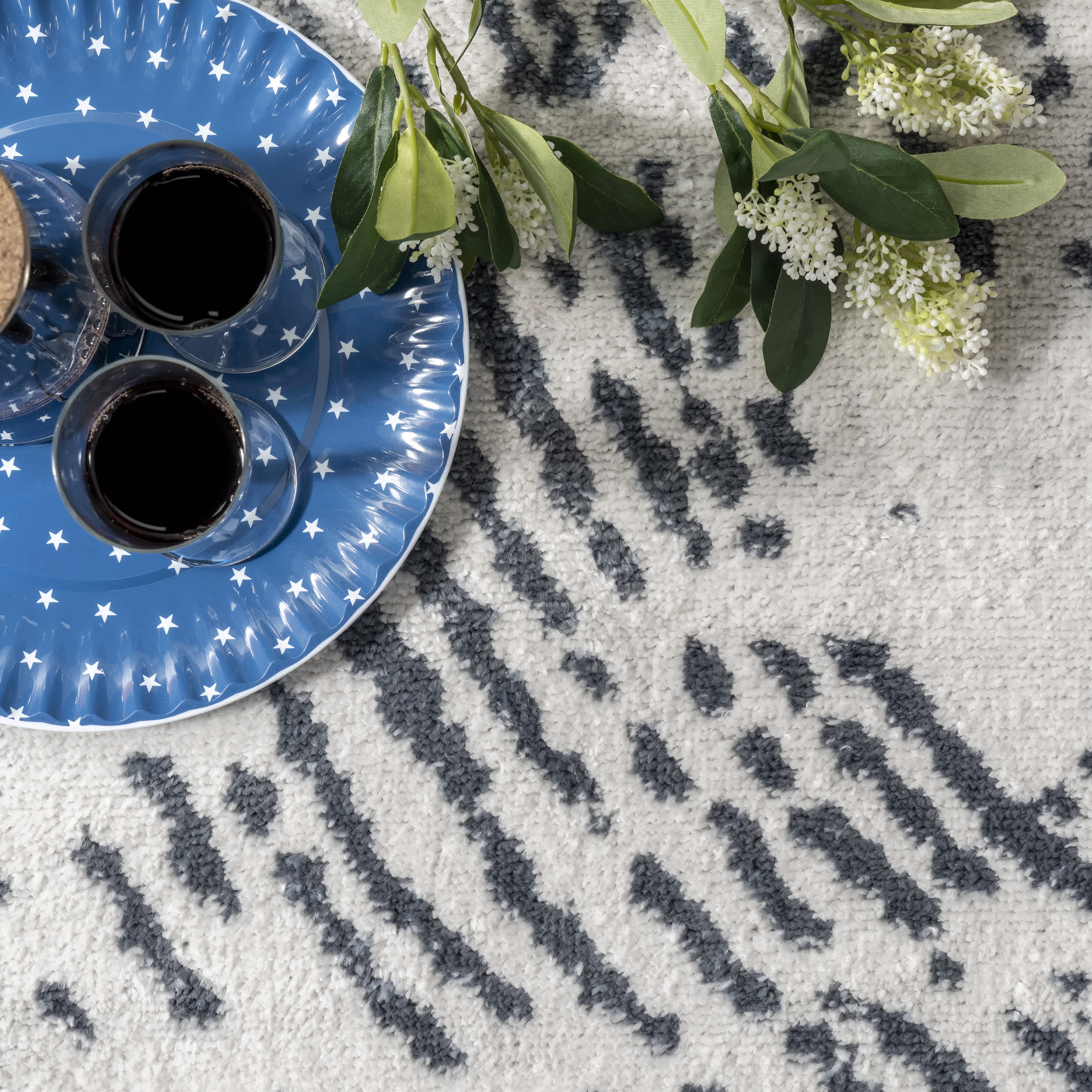 Antonella Modern Abstract Maze Area Rug - Image 6