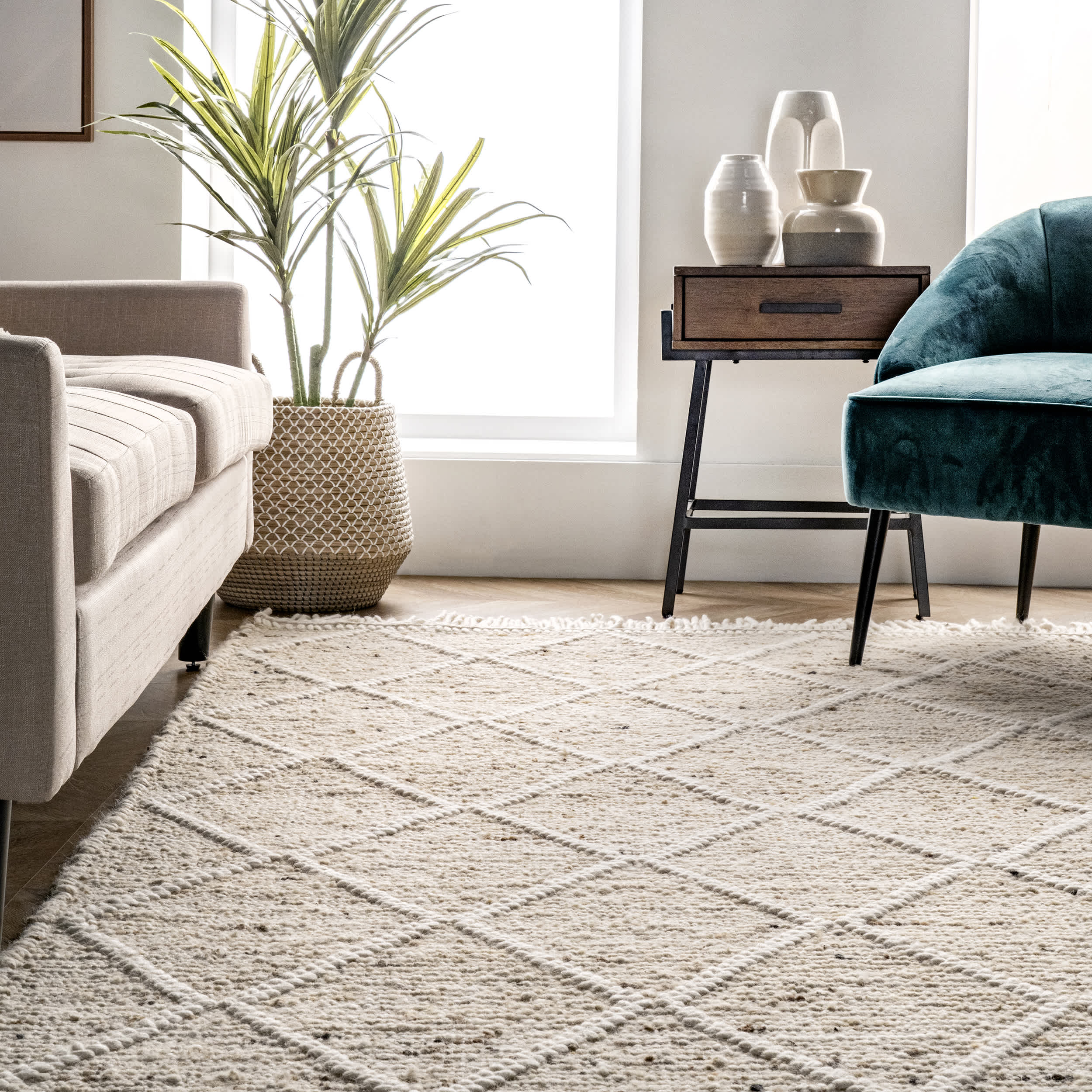 Brooklyn Textured Trellis Wool Fringe Area Rug - Image 8