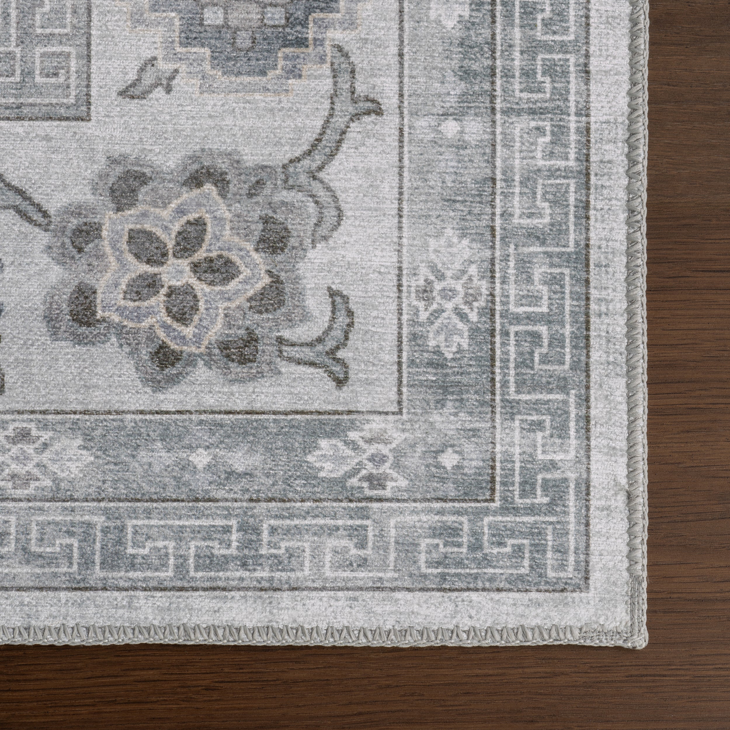 Verity SplashGuard Traditional Medallion Machine Washable Area Rug - Image 15