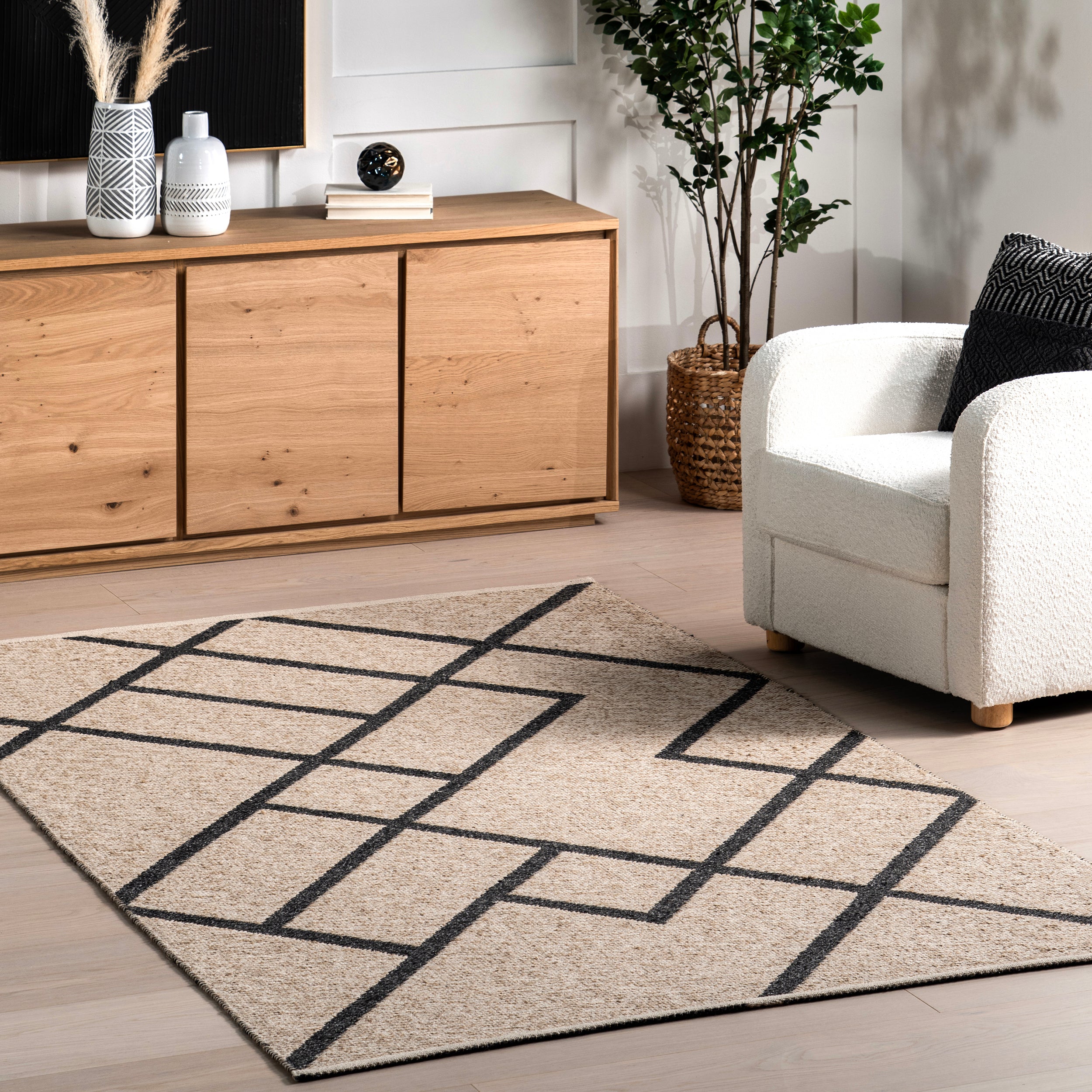 Bronte Geometric Reversible Wool Blend Area Rug - Image 2