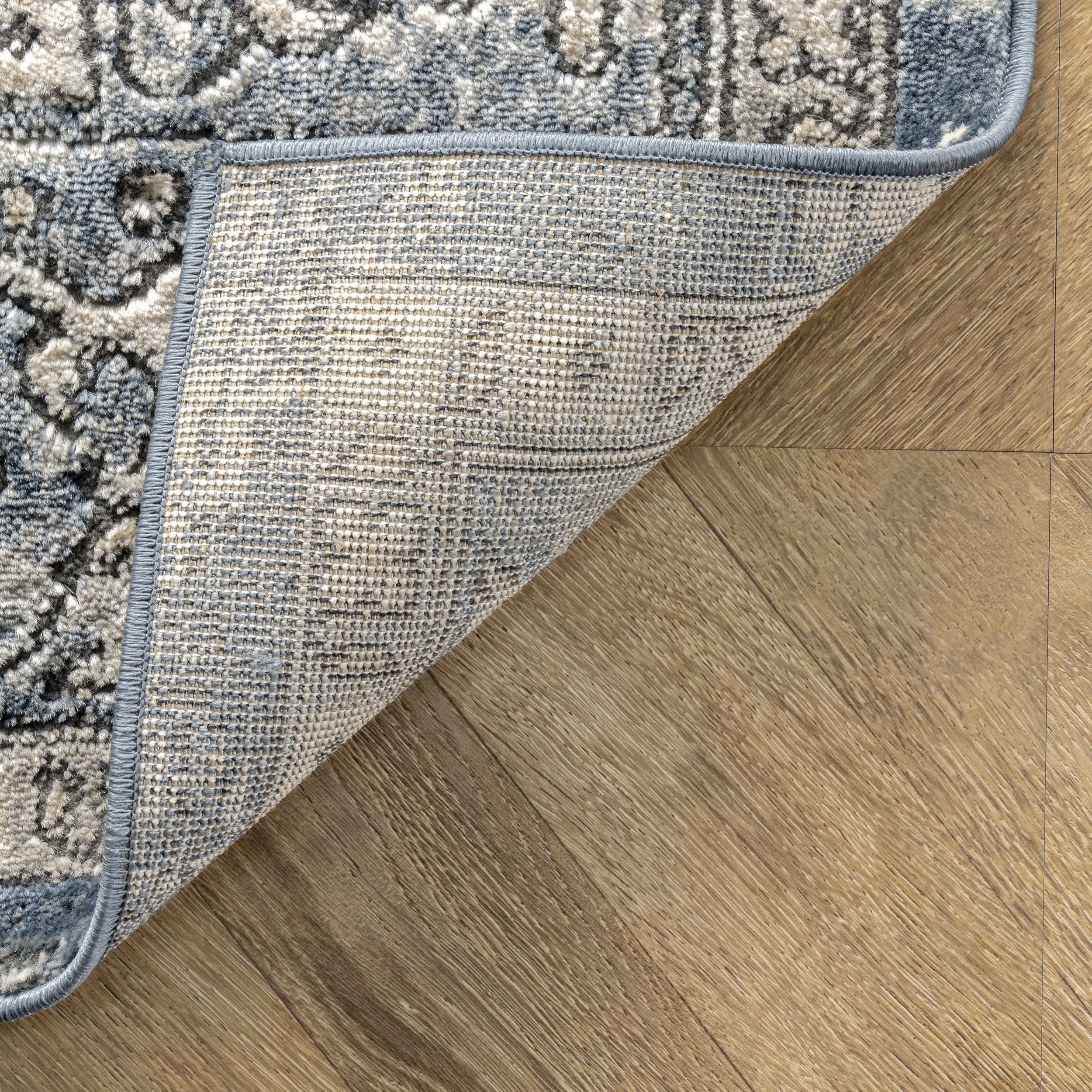 Darcie Traditional Medallion Area Rug - Image 19