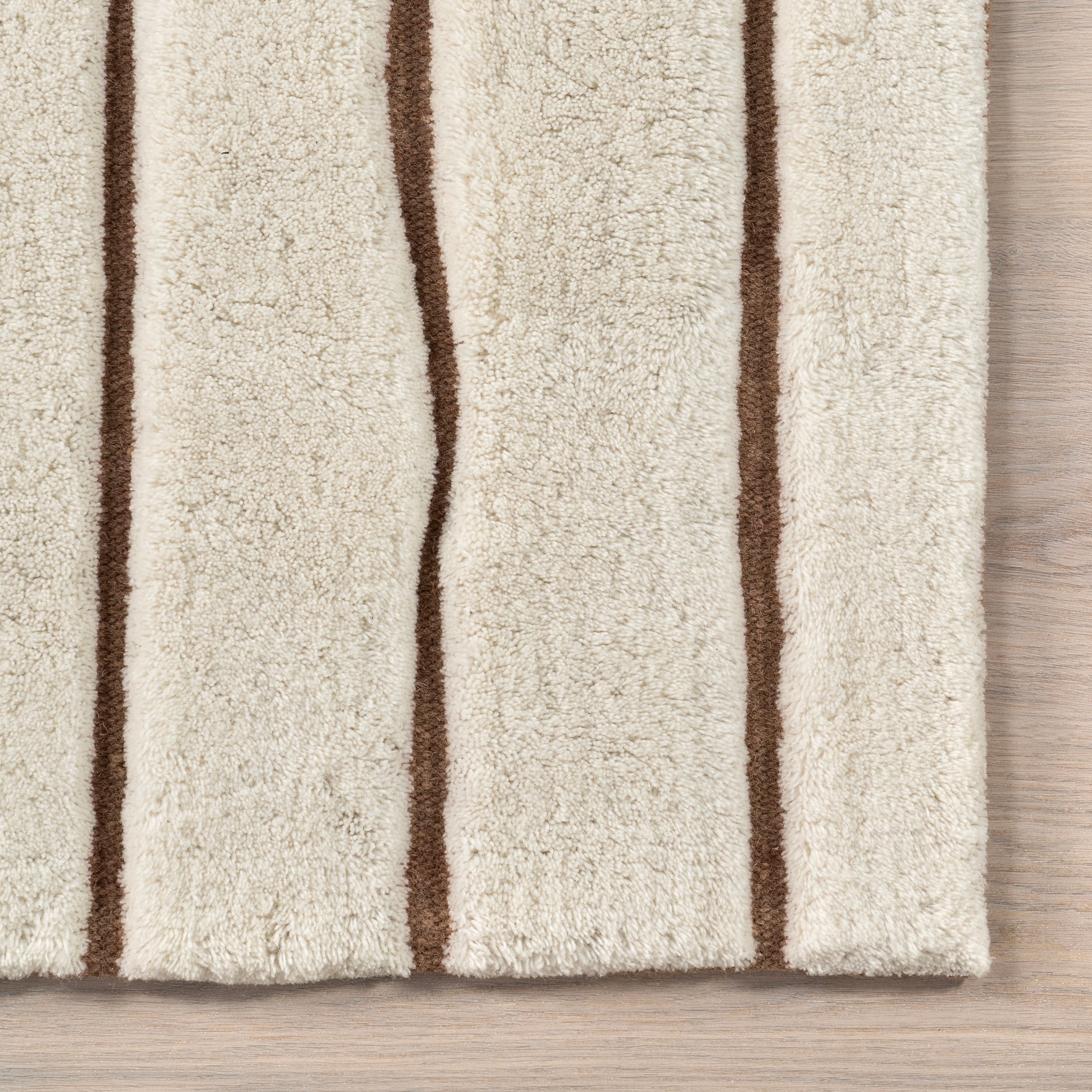 Nazco Abstract New Zealand Wool Area Rug - Image 5