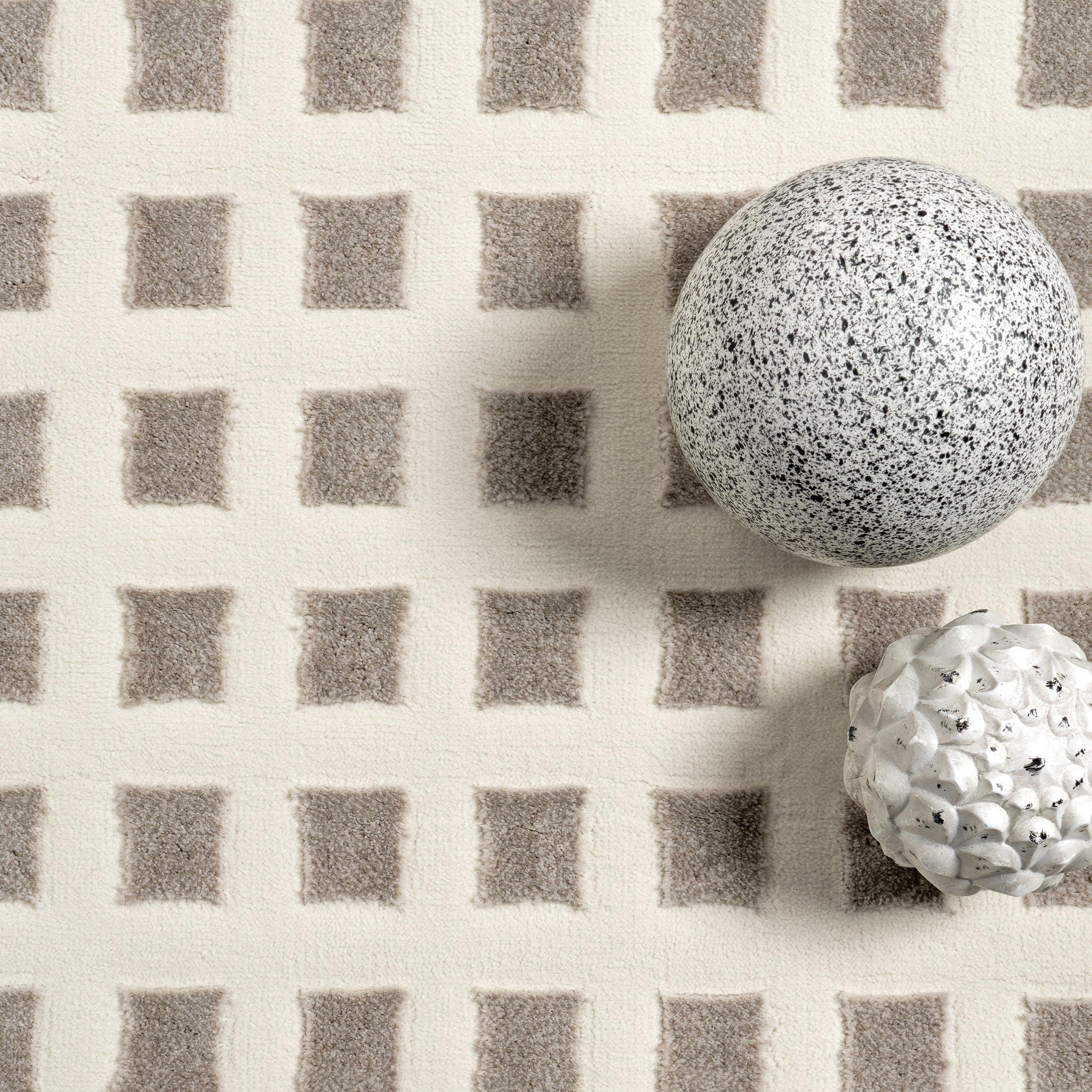 nuLOOM Daleyza Checkered Machine Washable Area Rug - Image 6