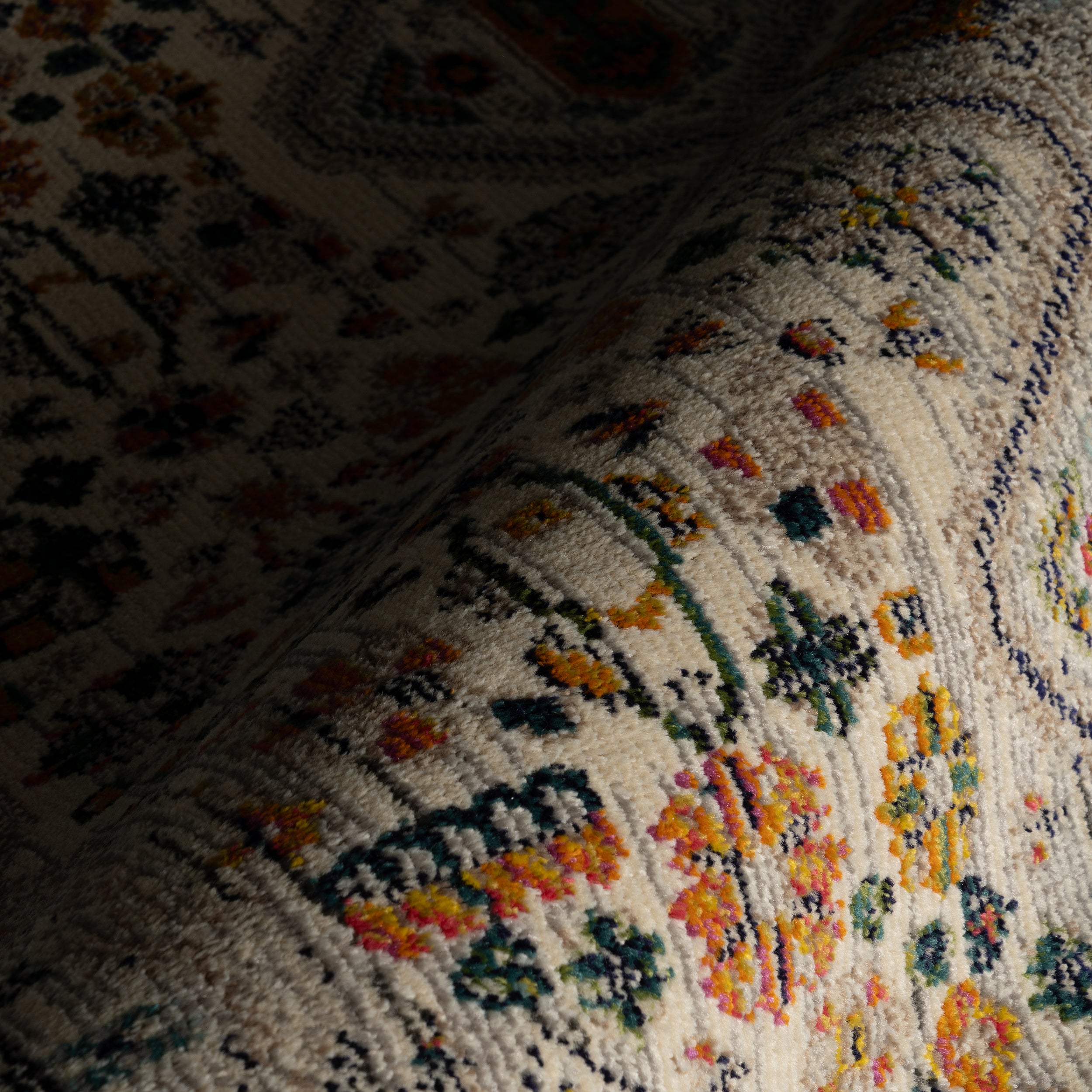 Vintage Erline Area Rug - Image 25