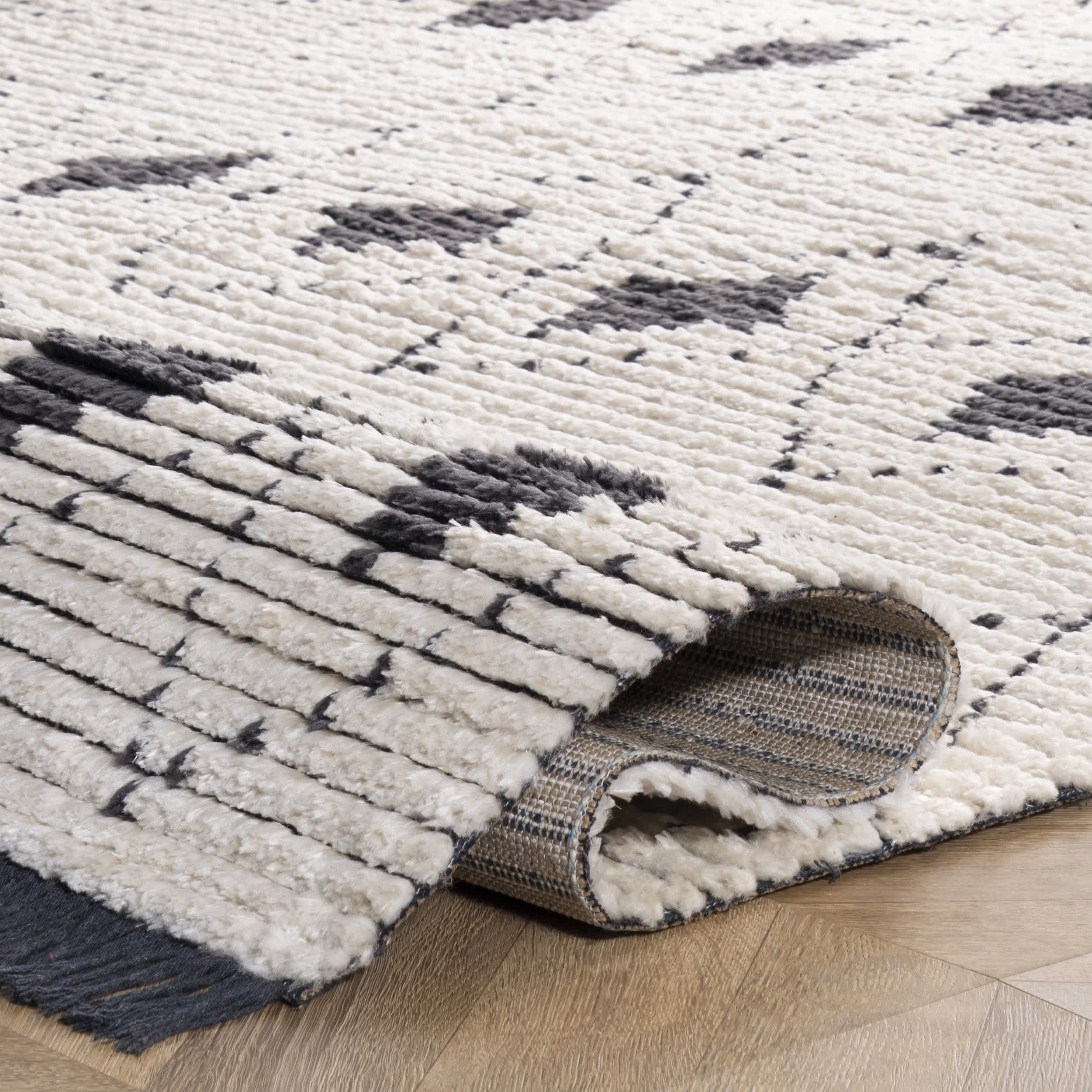 Joanna Diamond Trellis Soft Shag Fringe Area Rug - Image 4