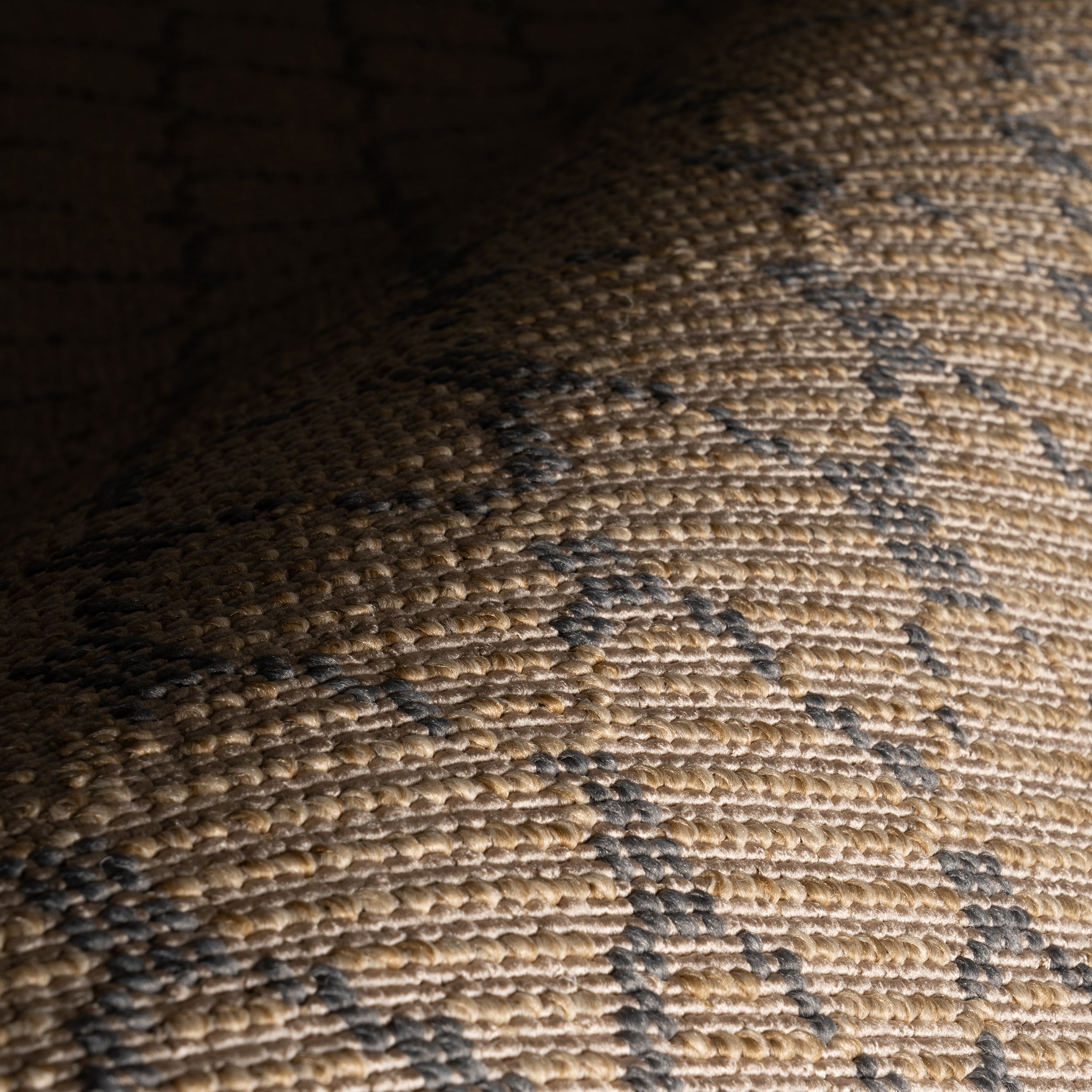 Nuloom Jorelia Contemporary Diamond Indoor/Outdoor Area Rug - Image 5