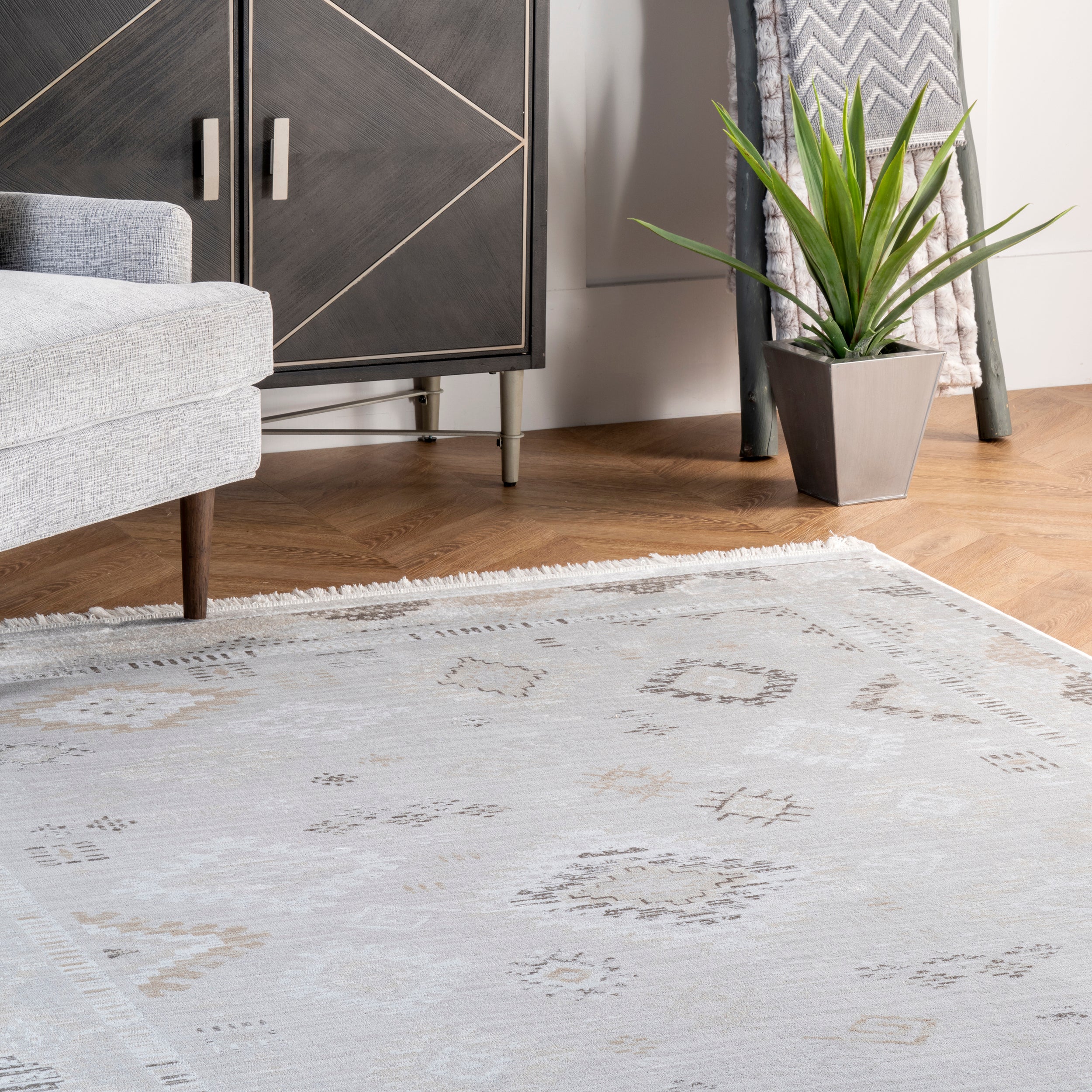 Venice Fringed Area Rug