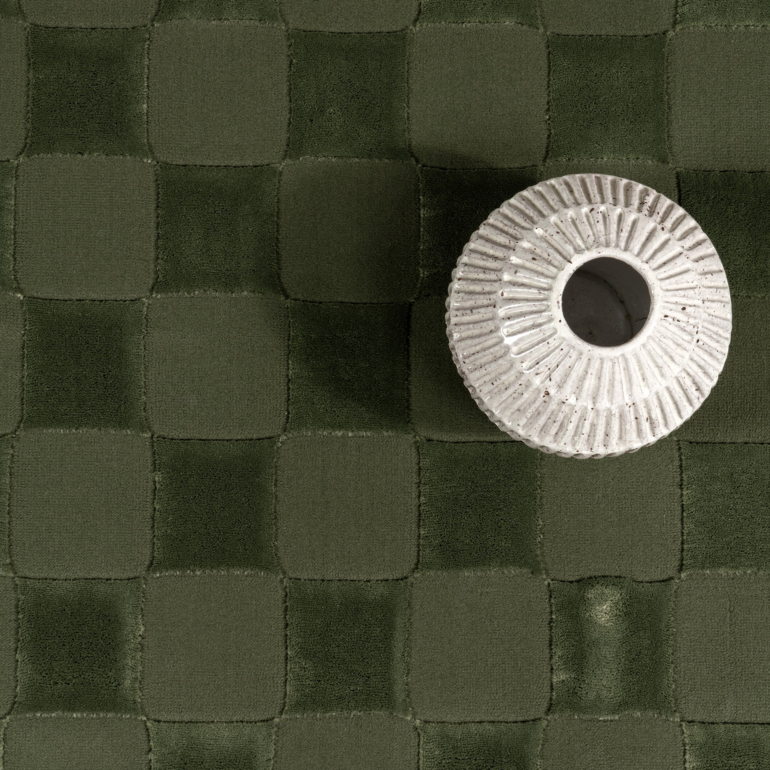 Alaiya Checkered Machine Washable Area Rug - Image 6