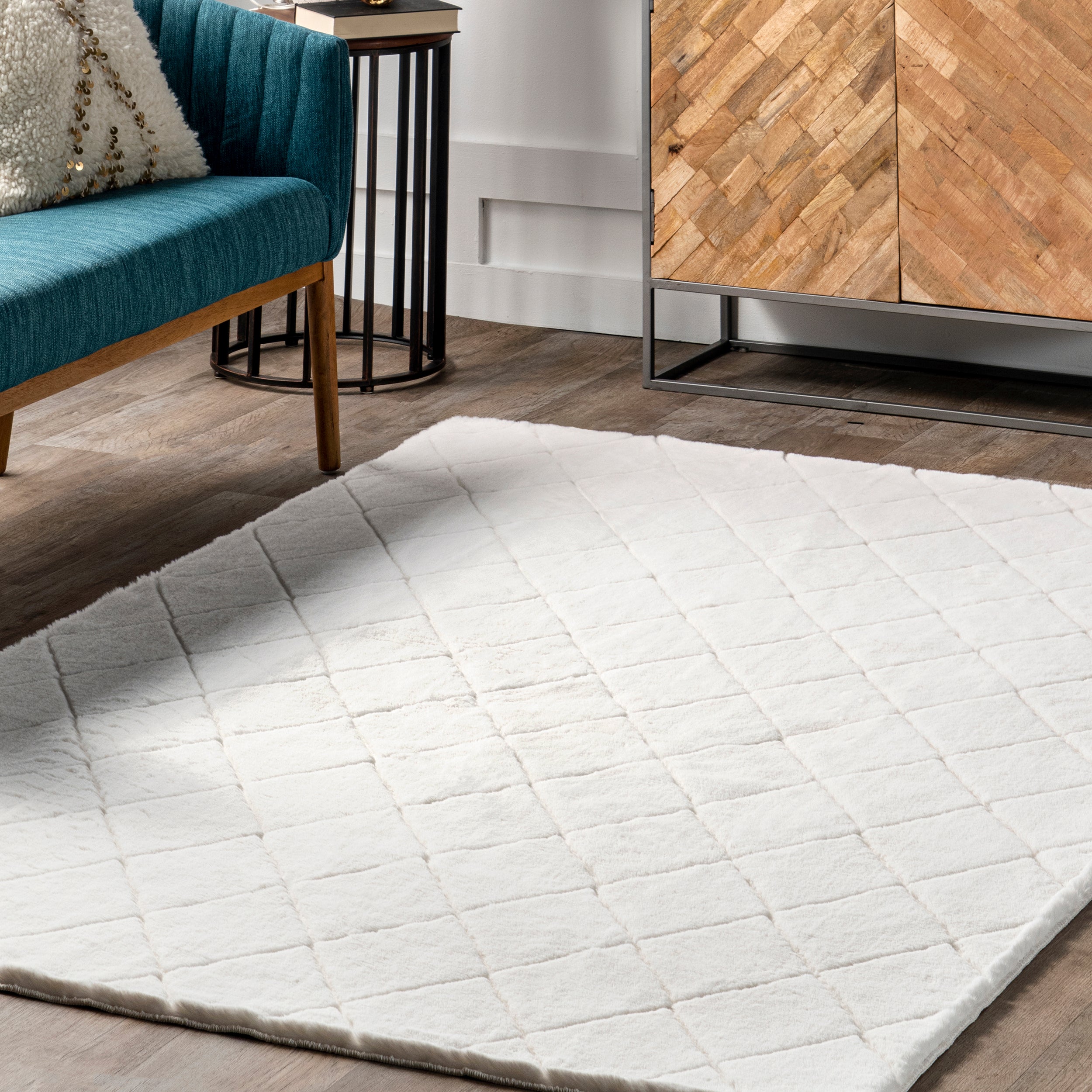 Amy Casual Faux Rabbit Machine Washable Area Rug - Image 9