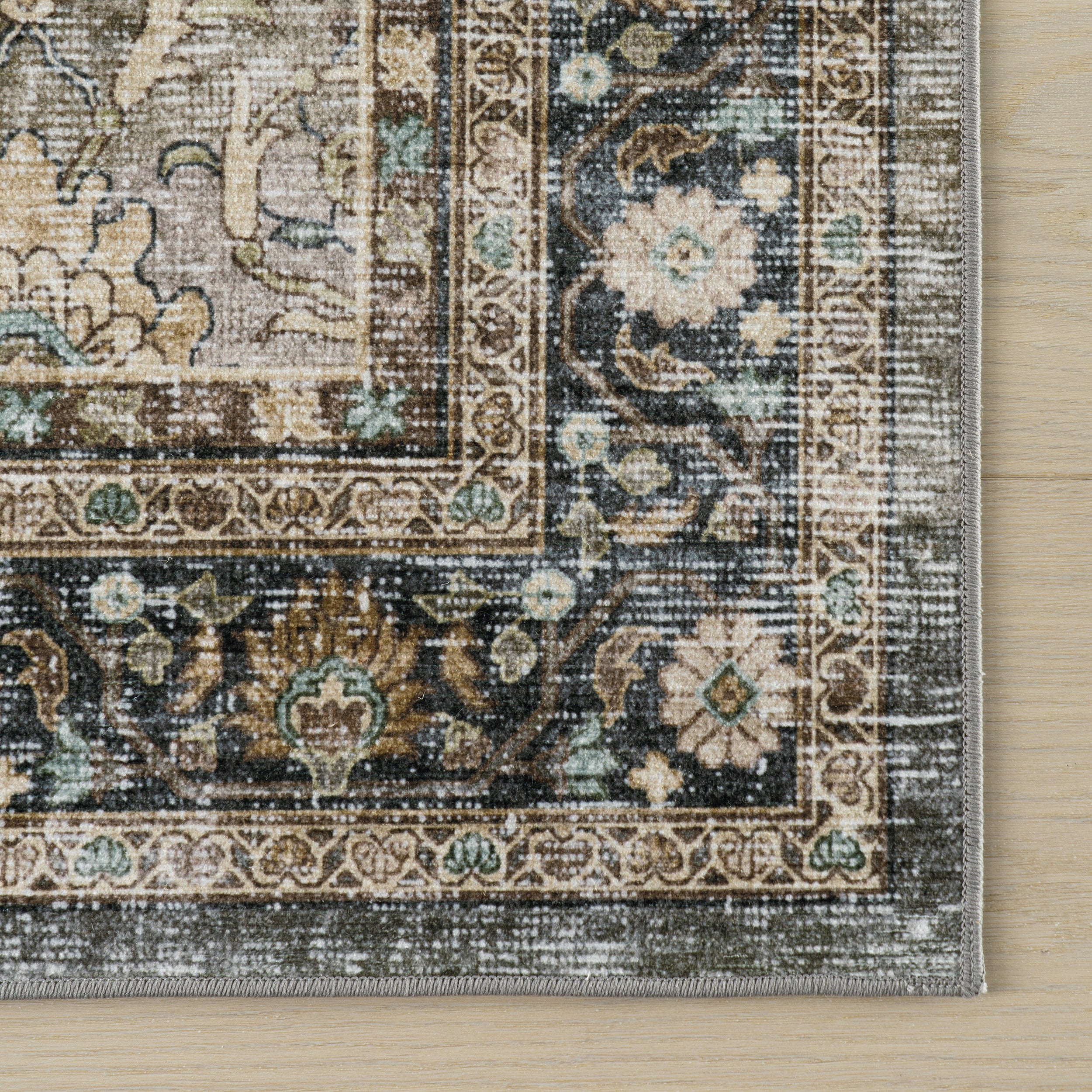 Nuloom Azrielle Traditional Floral Washable Area Rug - Image 4