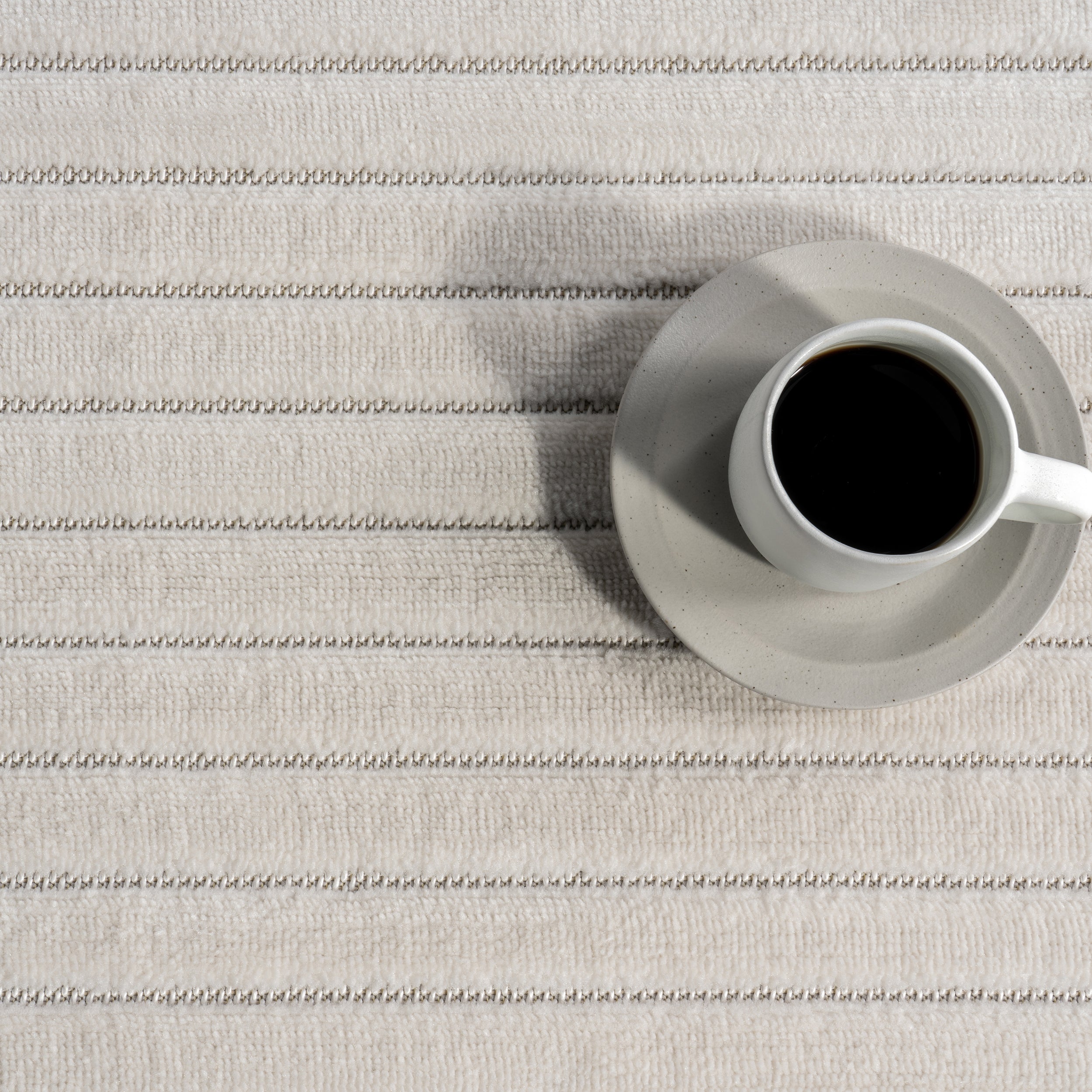 Nuloom Amasha High-Low Striped Indoor/ Outdoor Area Rug - Image 8