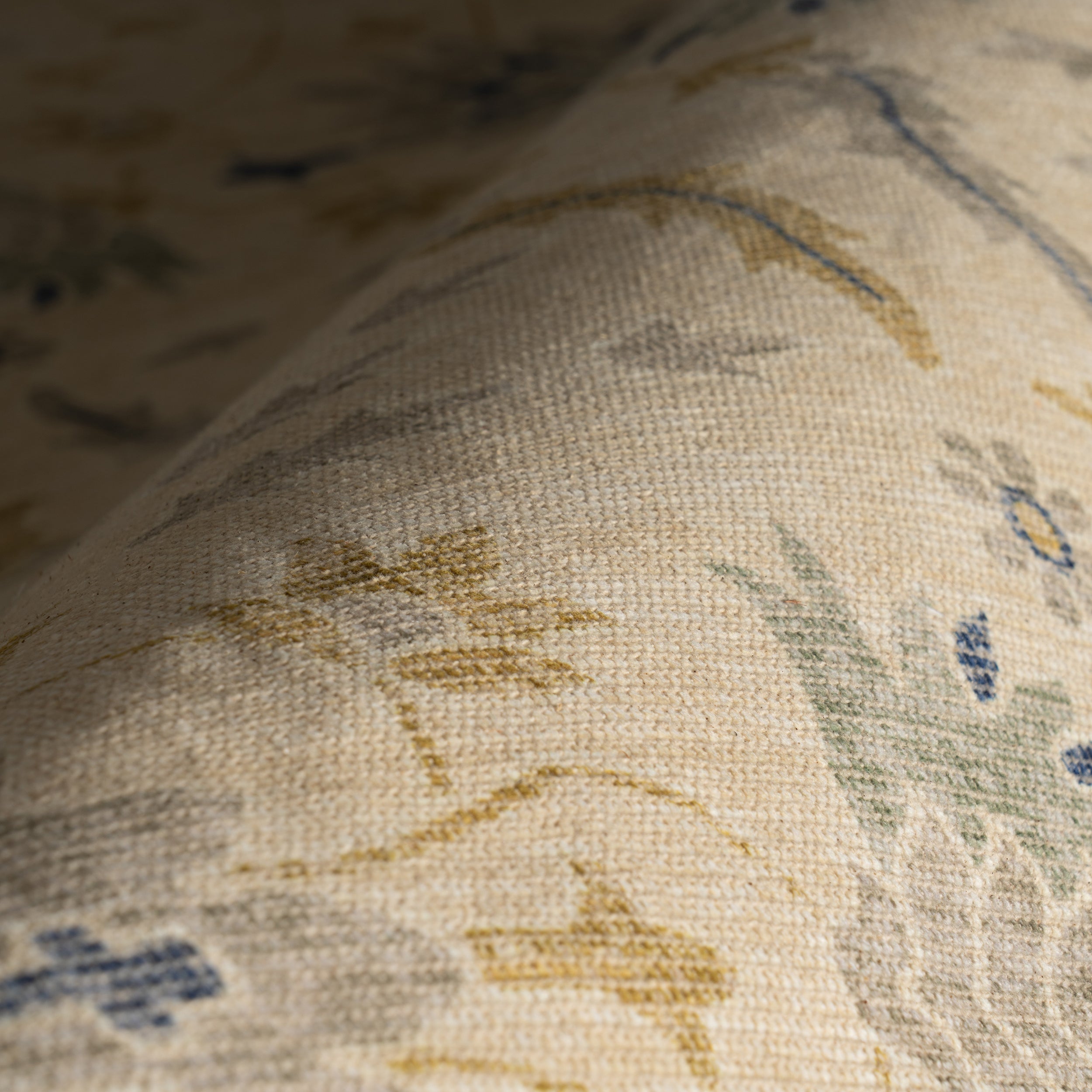 Nuloom Calessa Floral Transitional Area Rug - Image 5