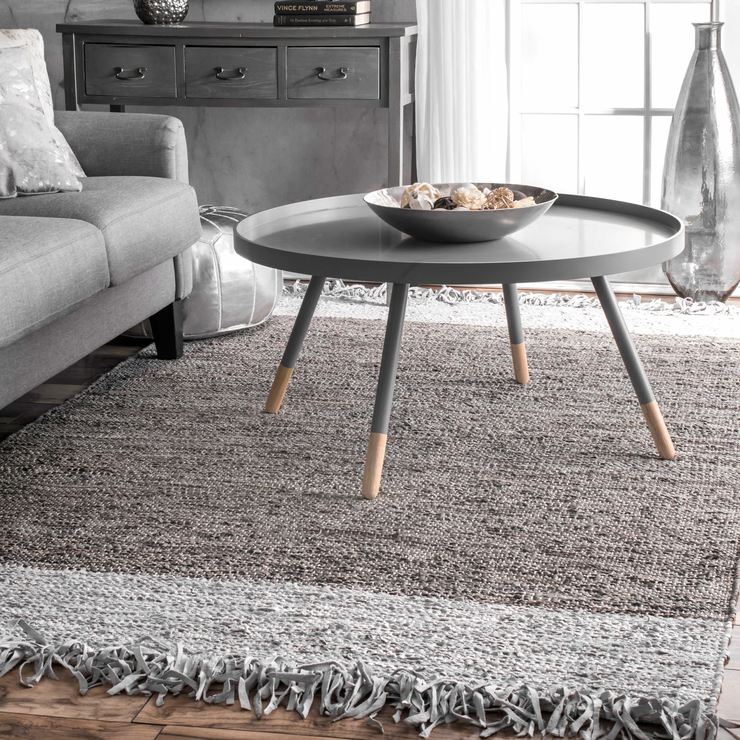 Handmade Otha Tassel Rug - Image 7