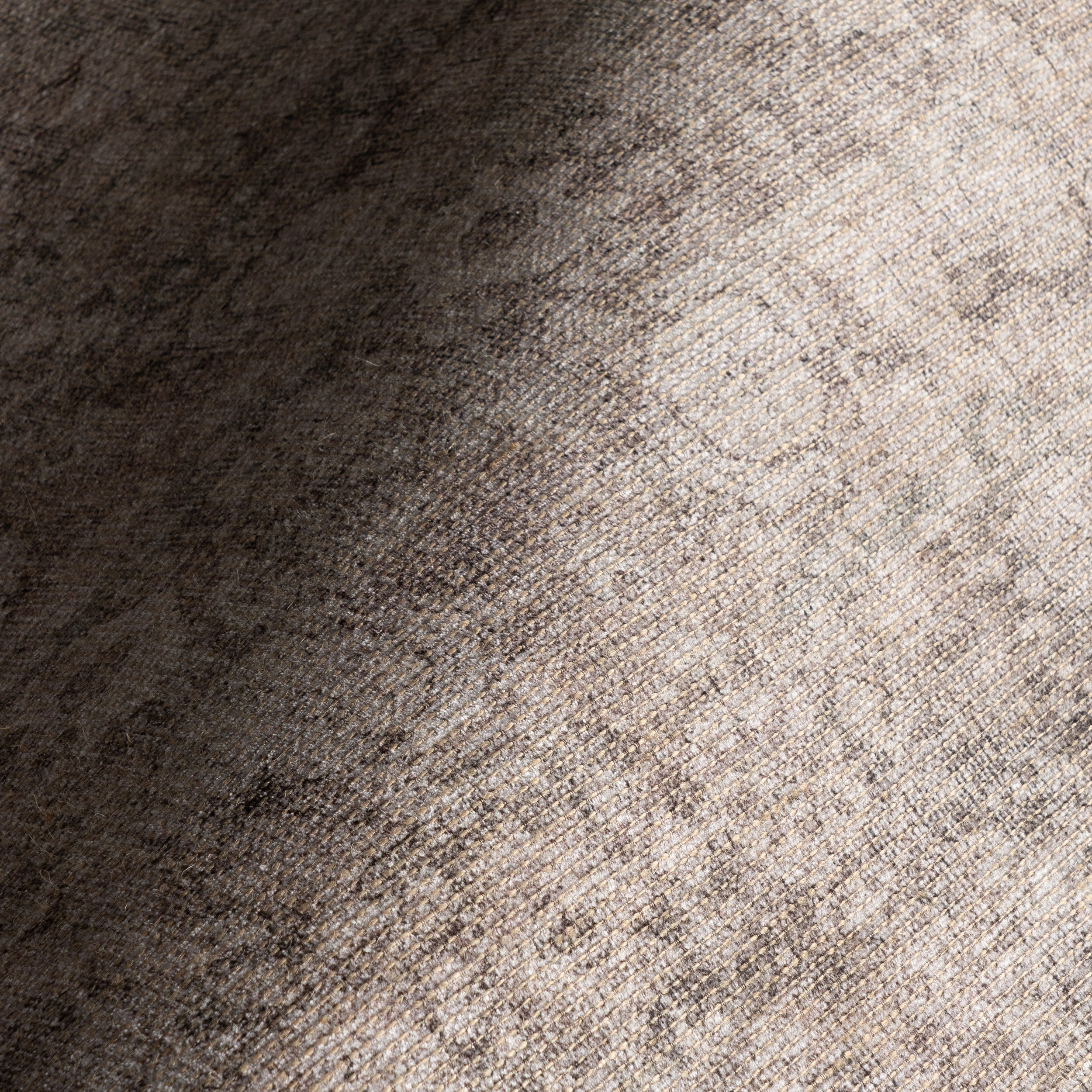 Hillstone Collection Delphi Traditional Vintage Medallion Area Rug - Image 5
