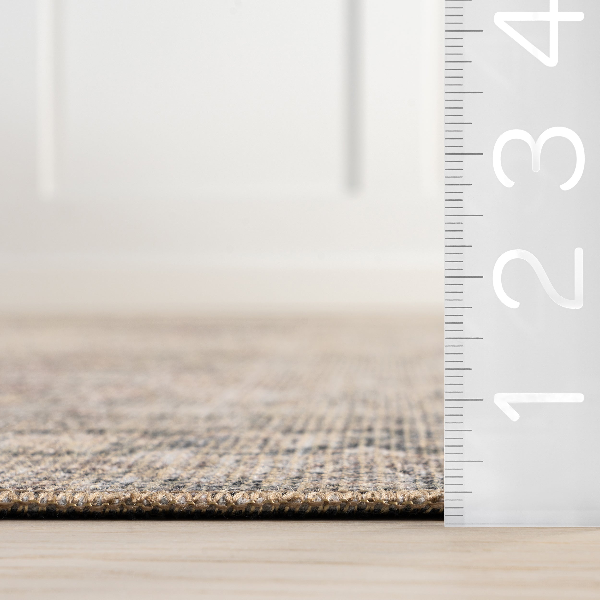Nuloom Hillstone Collection Traditional Vintage Medallion Area Rug - Image 3