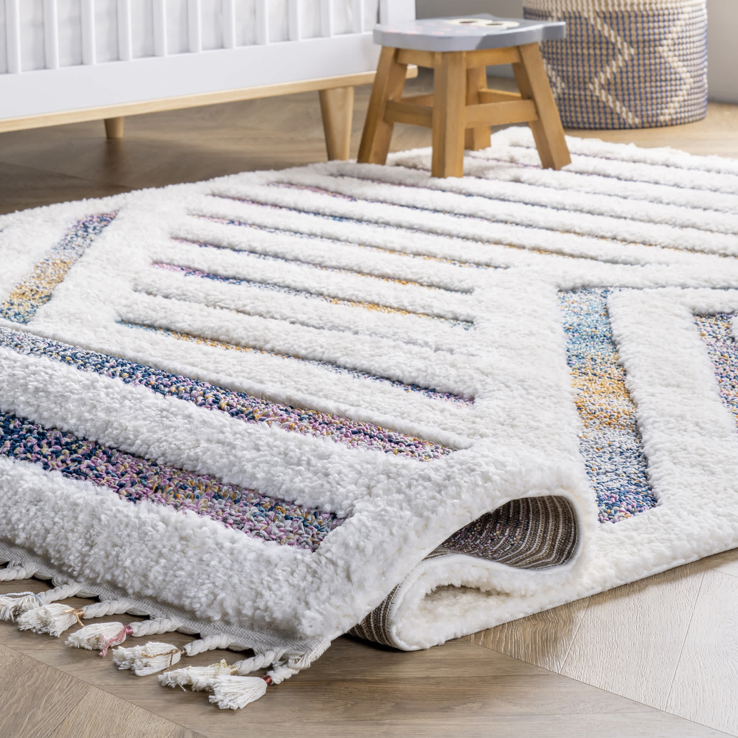 Bristol High-Low Geometric Ripples Tassel Area Rug - Image 4