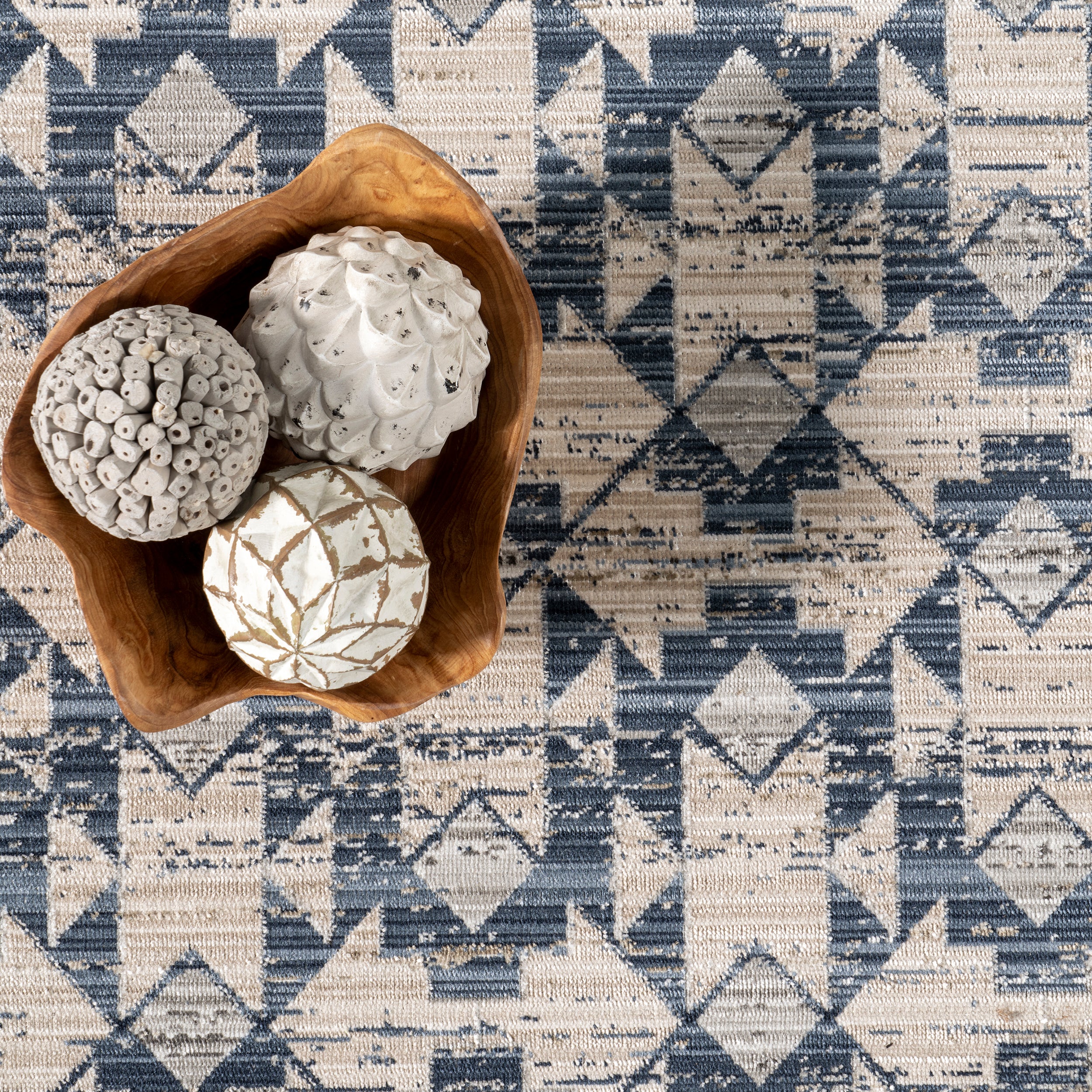 Chaya Geometric Machine Washable Indoor/Outdoor Area Rug - Image 15