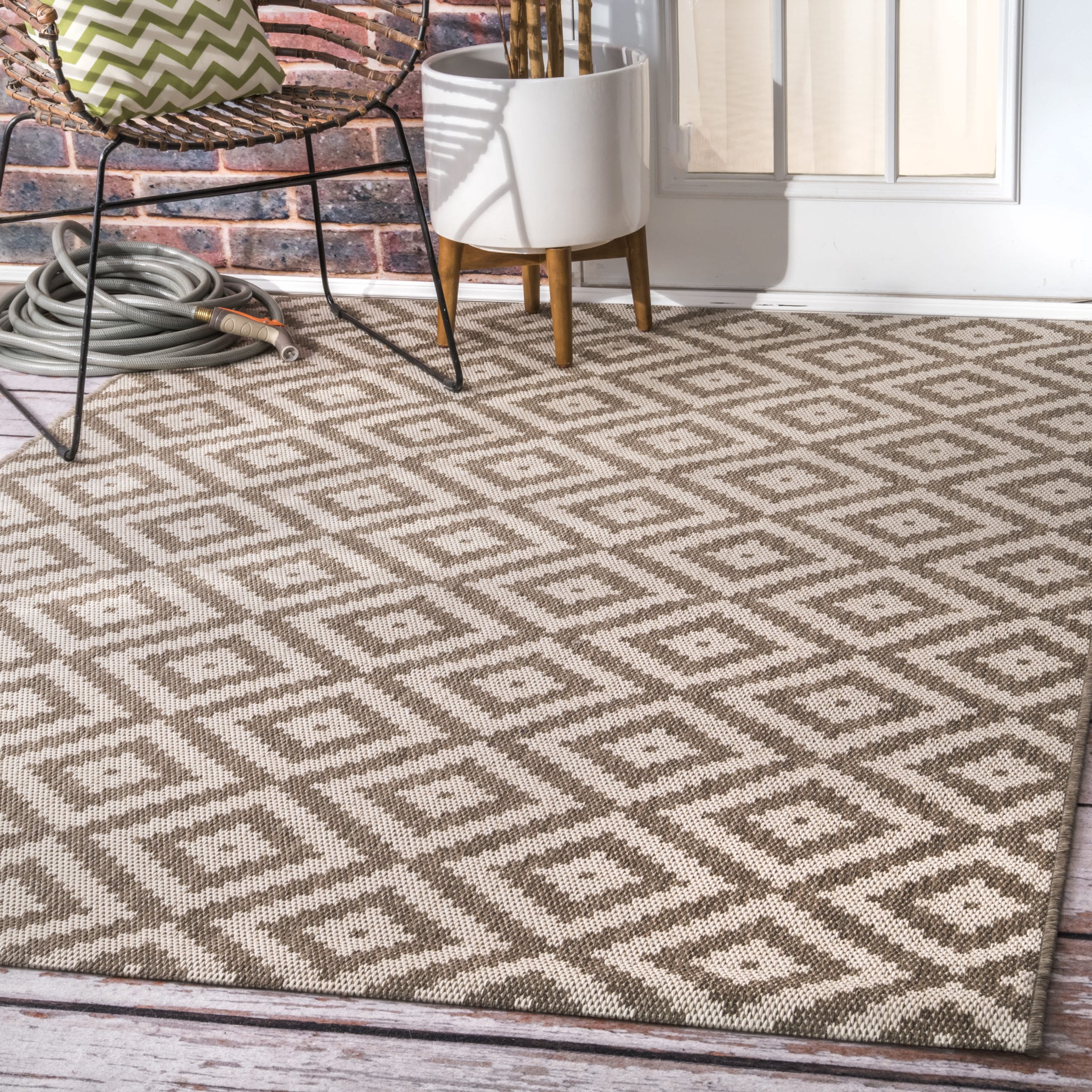 Marybelle Tribal Diamond Trellis Area Rug - Image 2