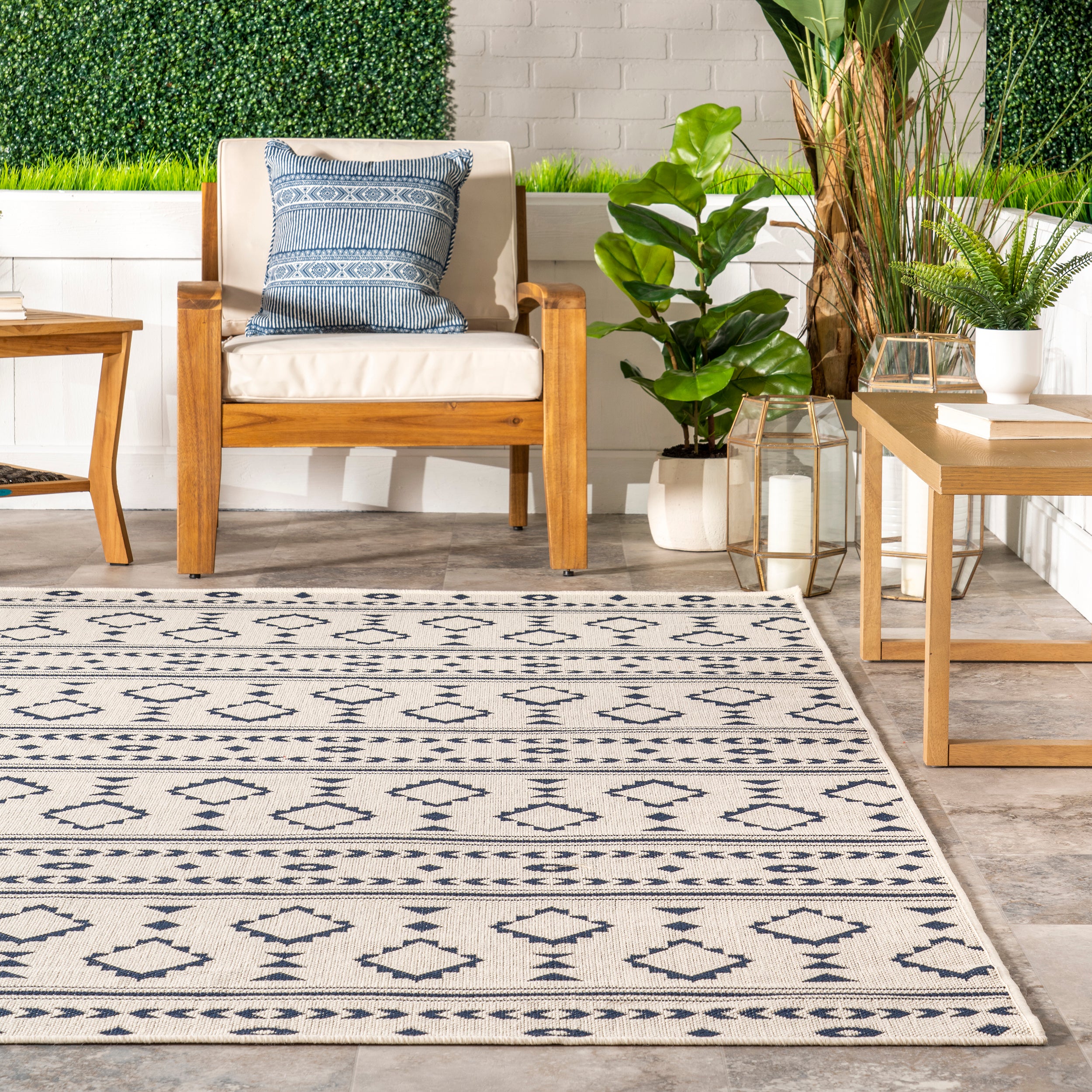 Gabby Droplet Striped Indoor/Outdoor Area Rug - Image 8