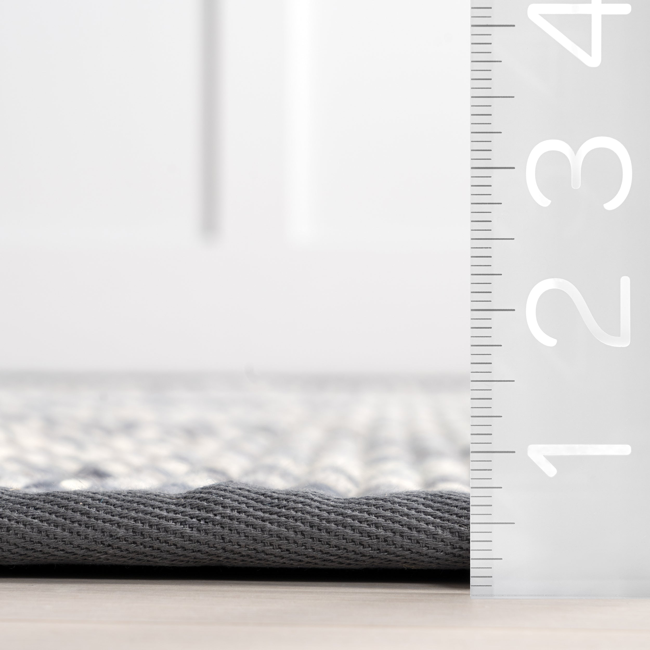 Coretta Modern Bordered Area Rug - Image 3