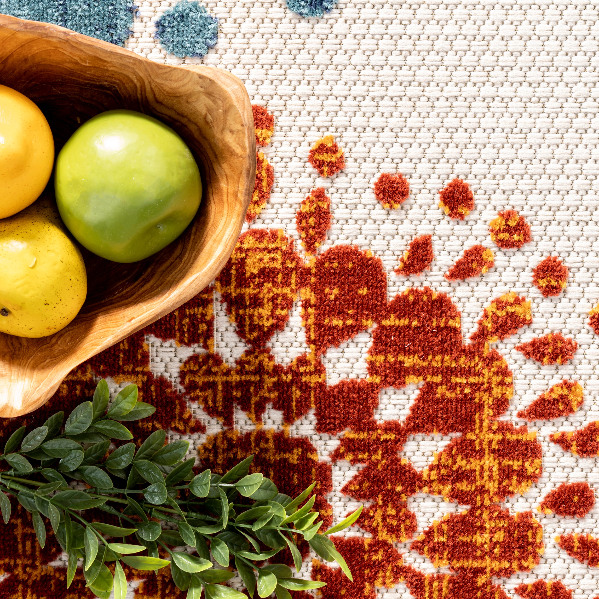 Iva Contemporary Flowers Indoor/Outdoor Area Rug - Image 6