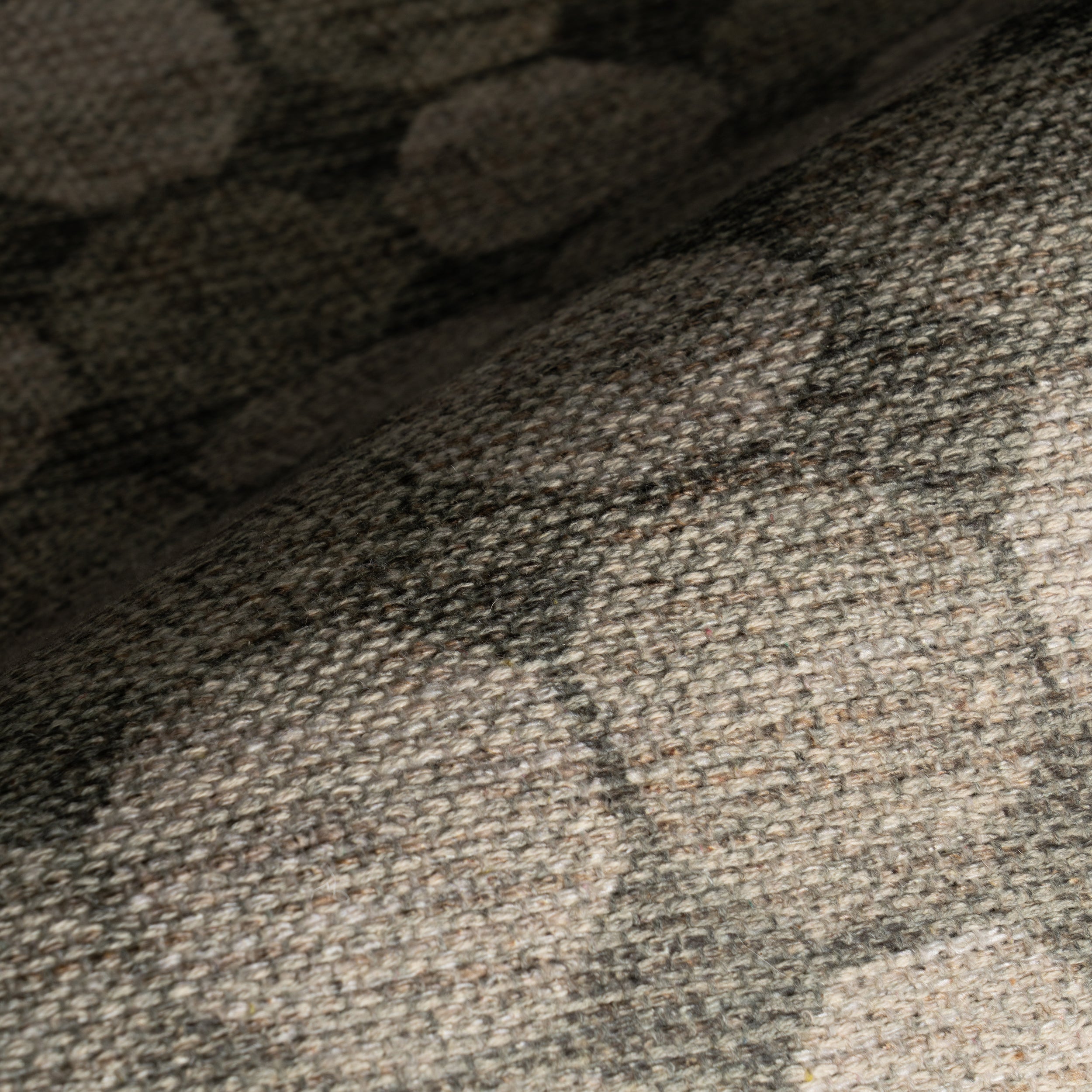 Nuloom Saralie Traditional Geometric Indoor Washable Area Rug - Image 5