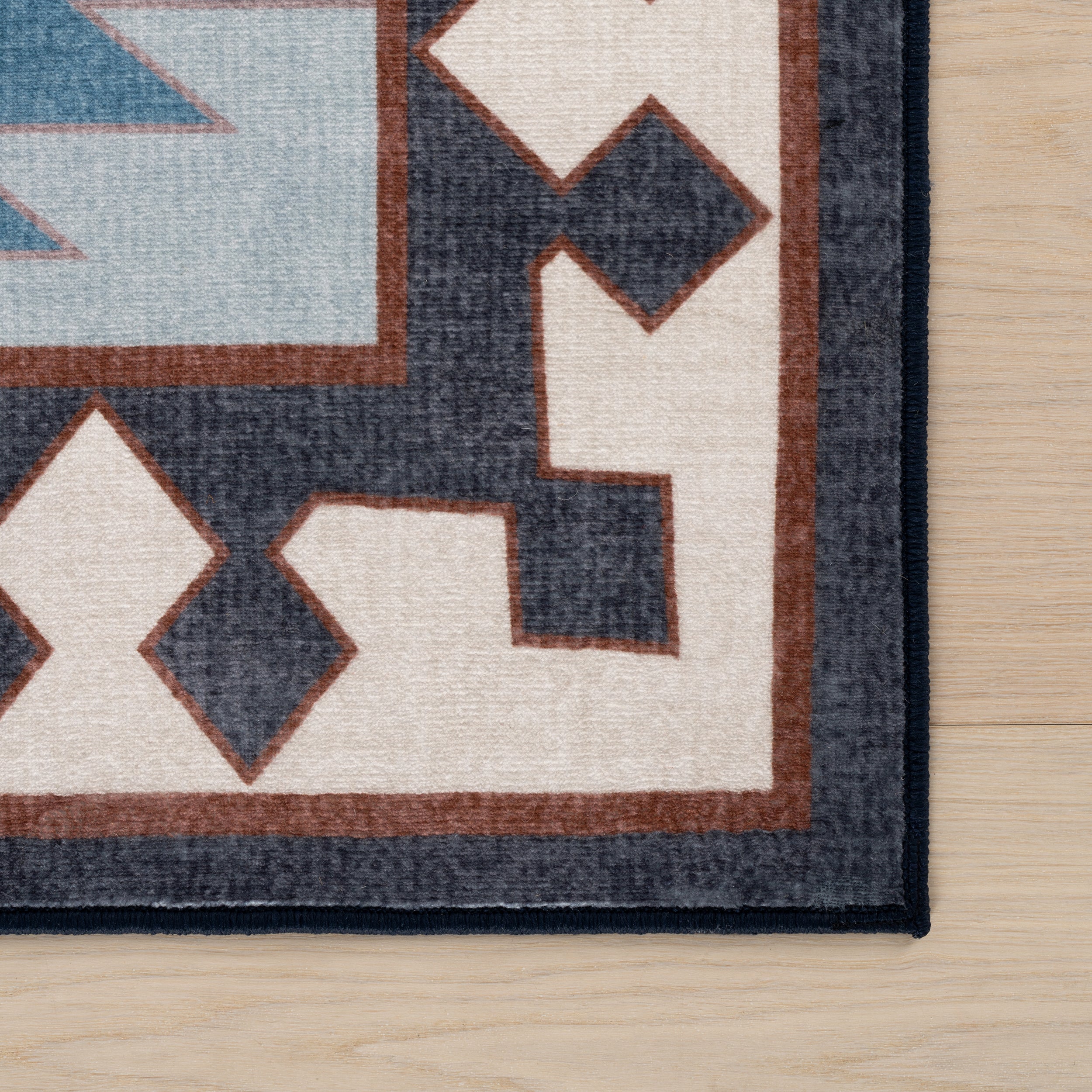 Nuloom Amelisse Bordered Washable Rug - Image 6
