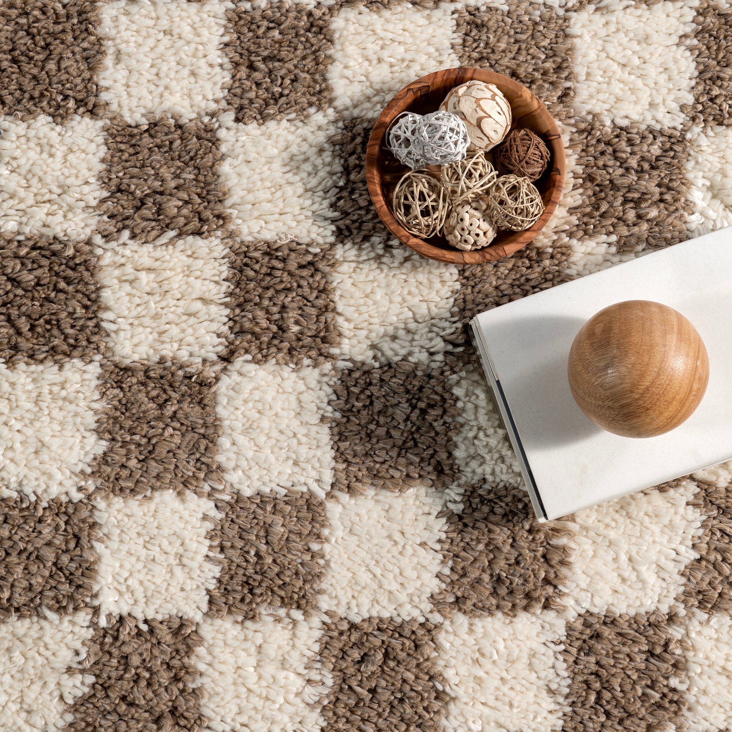 nuLOOM Adelaide Mid-Century Checkered Shag Area Rug - Image 6