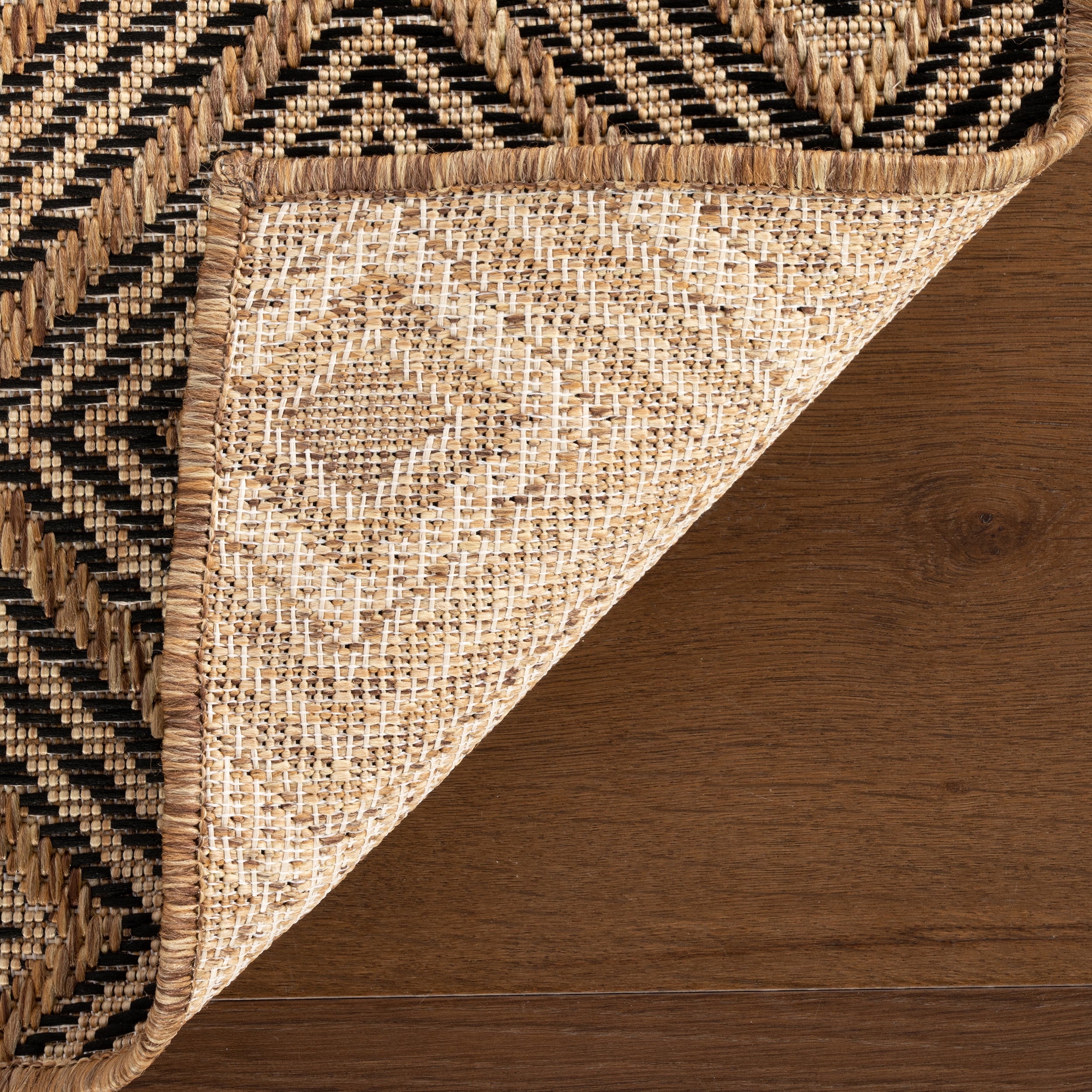 Sorisse Indoor/Outdoor Diamond Area Rug - Image 19